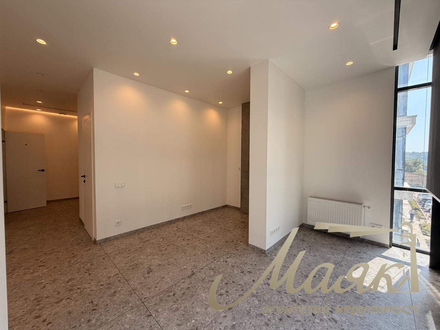 Space for rent (55 m²) in the Novopechnye Lipki residential complex, Dragomirova Street