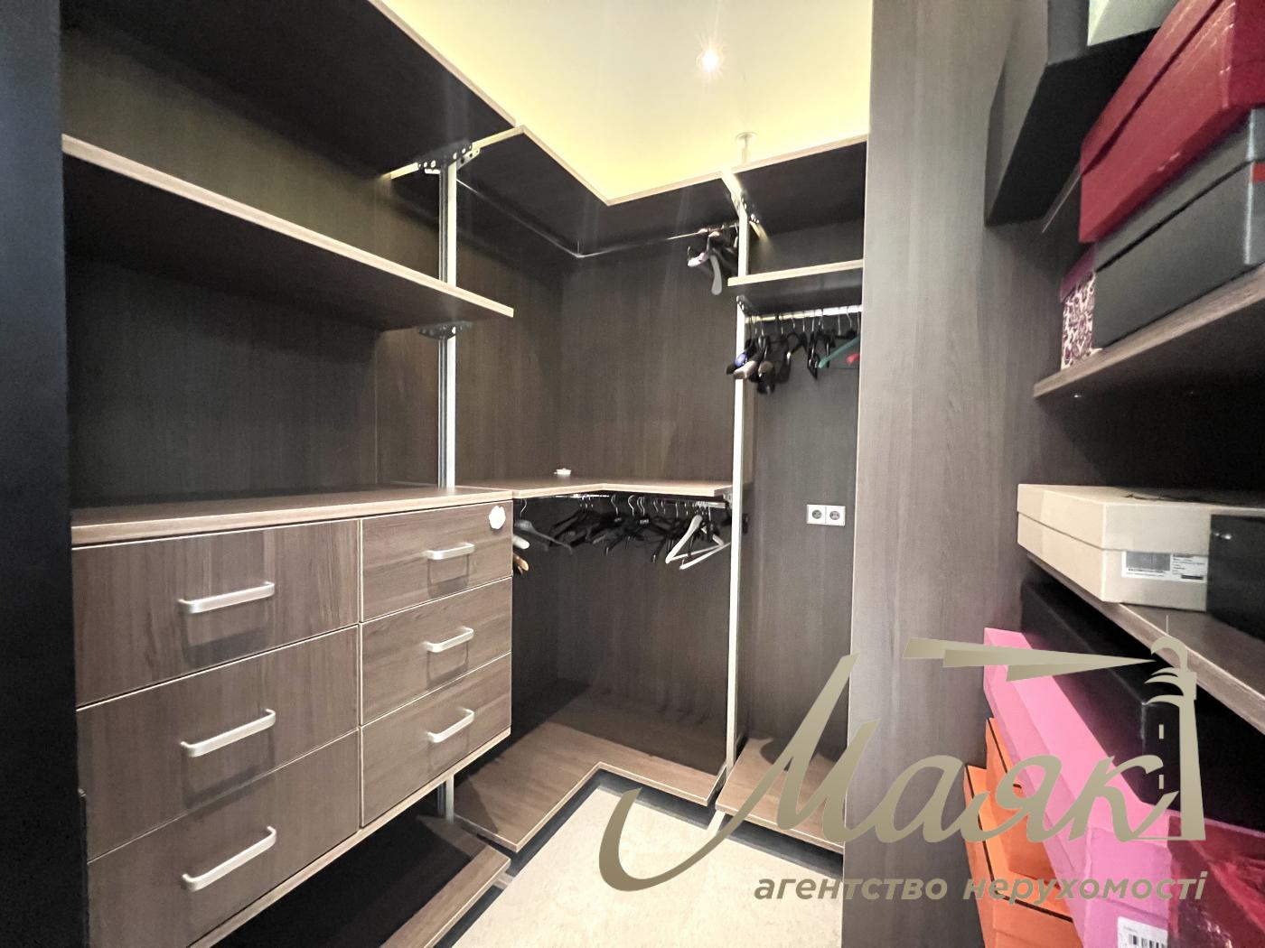 3-Bedroom Apartment for Rent in the Park Avenue Residential Complex, Holosiivskyi Avenue