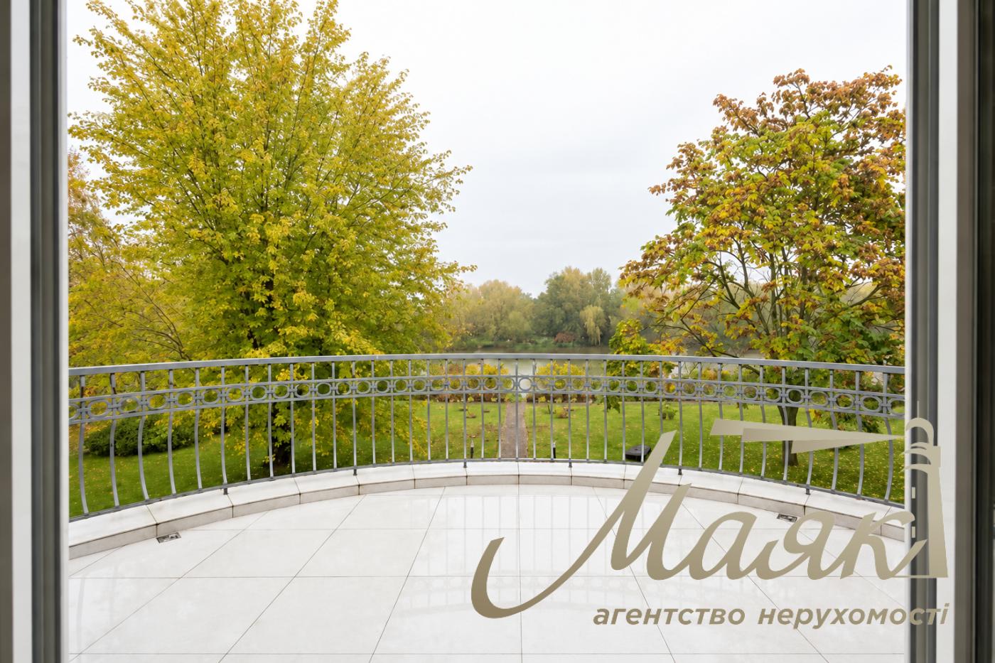 Оренда 2-поверхового будинку площею 313 м², Козин, Дамба