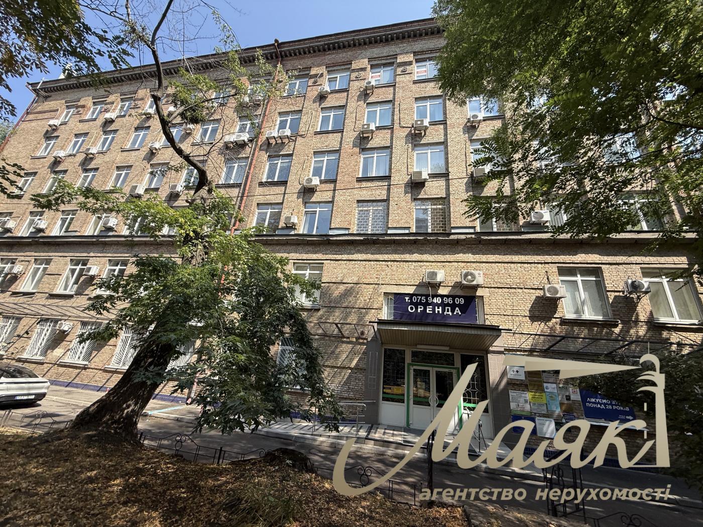 Продаж офісного поверху площею 1000 м², вул. Євгенія Коновальця, 31, Печерськ