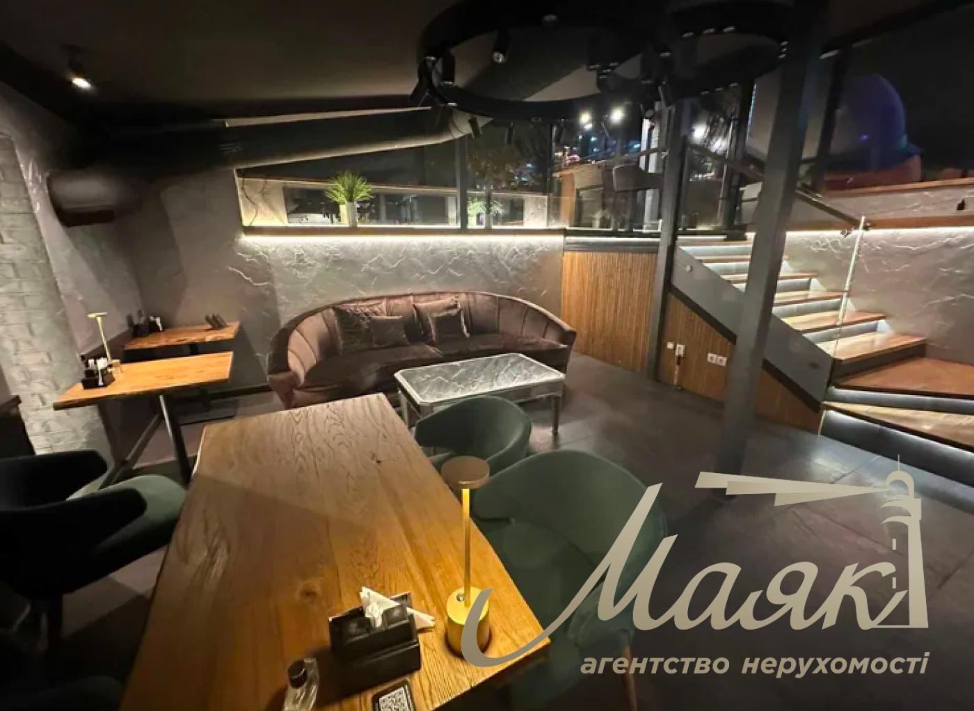 Оренда фасадного приміщення під ресторан вул. Володимирська, Центр