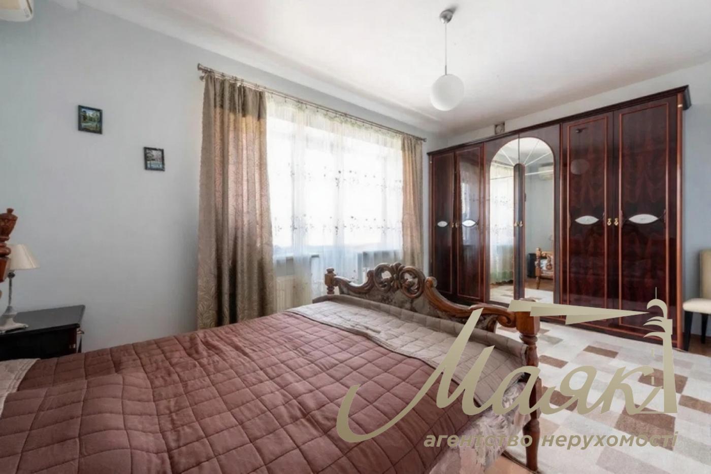 Продажа дома 480м² в Вите-Литовской, Чапаєвка, Голосеевский район, Киев