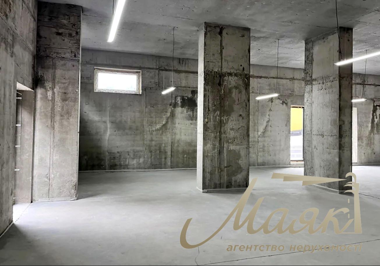 Продажа фасадного помещения в ЖК Соломянский ул.Университетская ул., 17-А