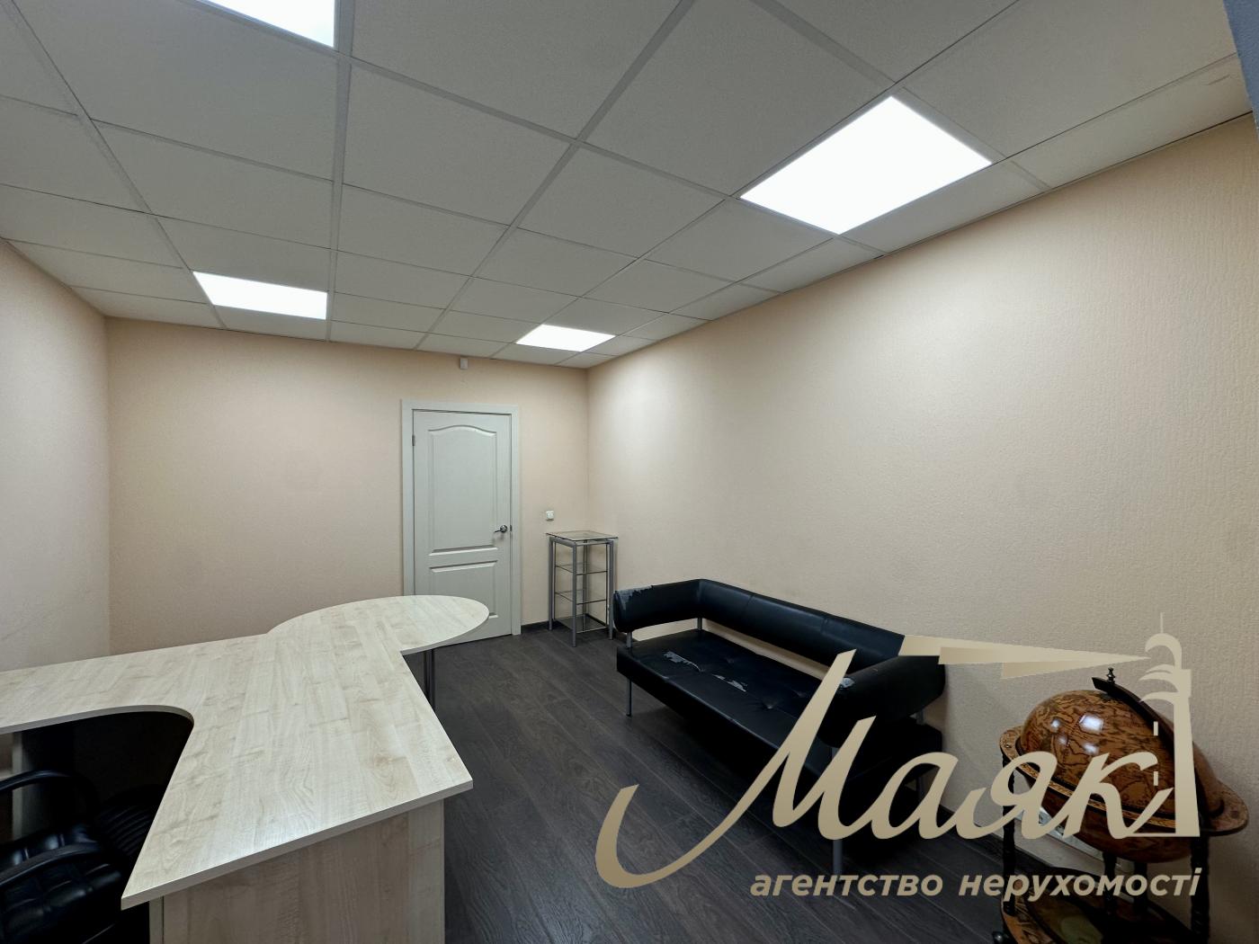 Оренда офісного приміщення (70 м²) на просп. Свободи, 17, Виноградар