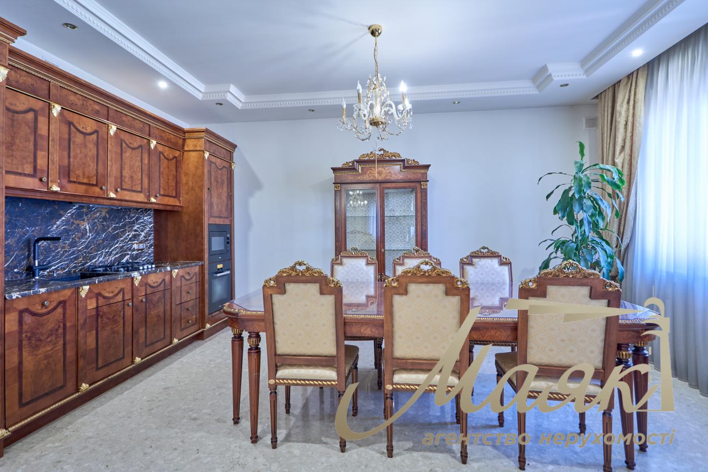 Оренда 4 кімнатної квартири, 163 м, Жилянська 30а, Голосіївський район