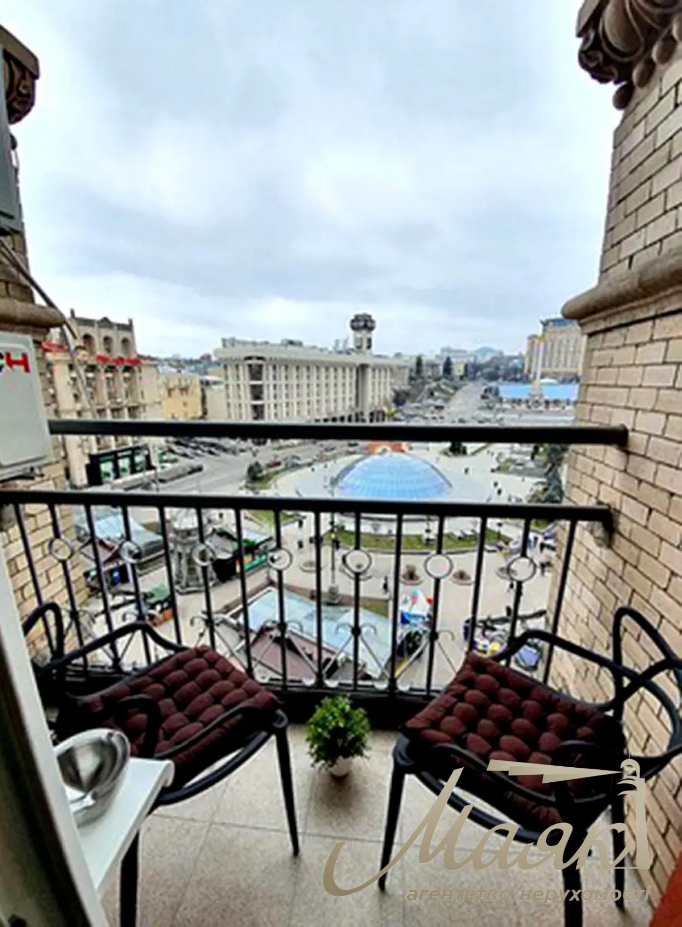 Rent 3-room apartment, Sofievskaya street1, Independence Maidan,