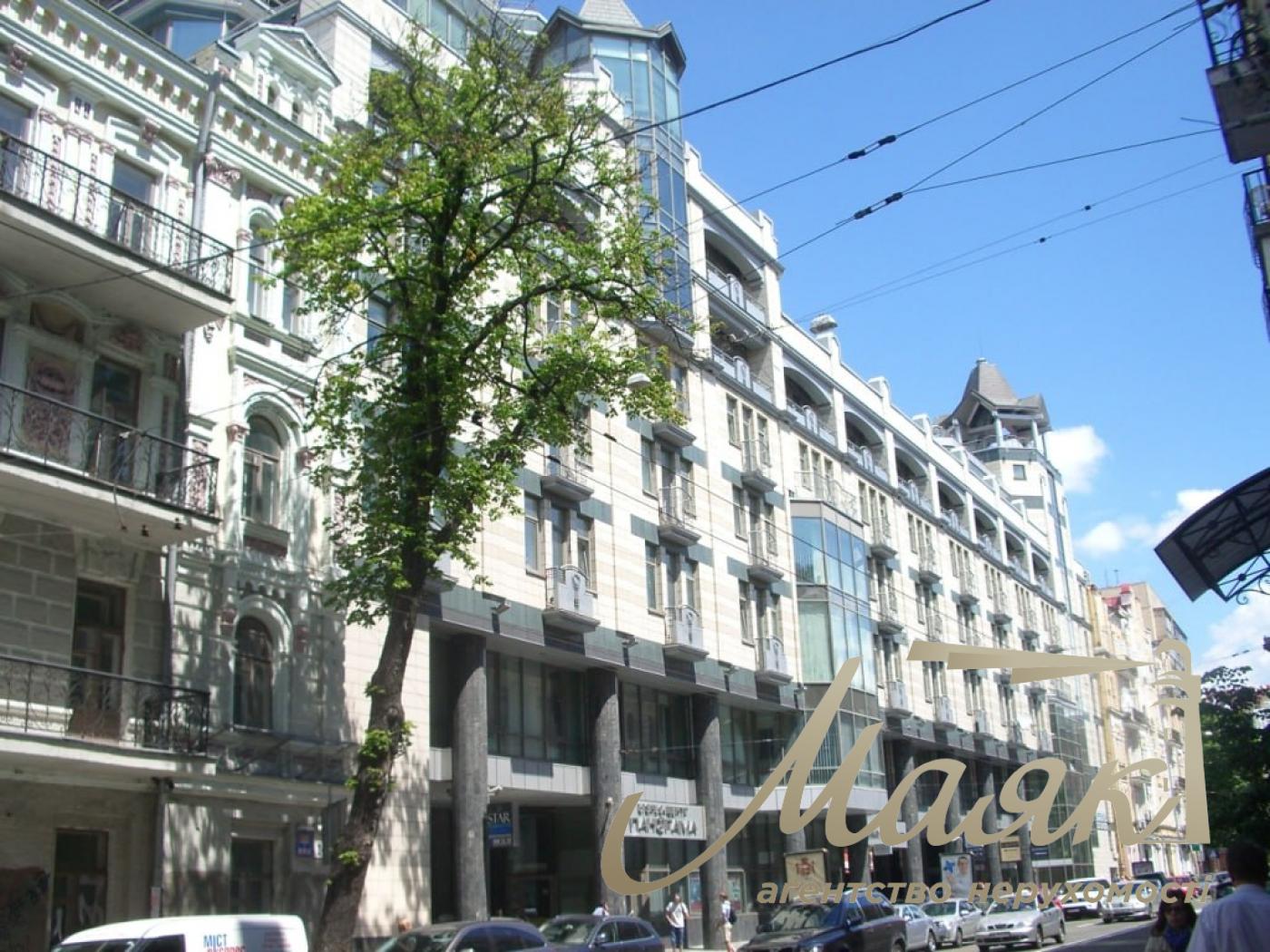 Оренда офісу 650м2 в БЦ Панорама по вул.Велика Житомирська 20, Золоті Ворота.