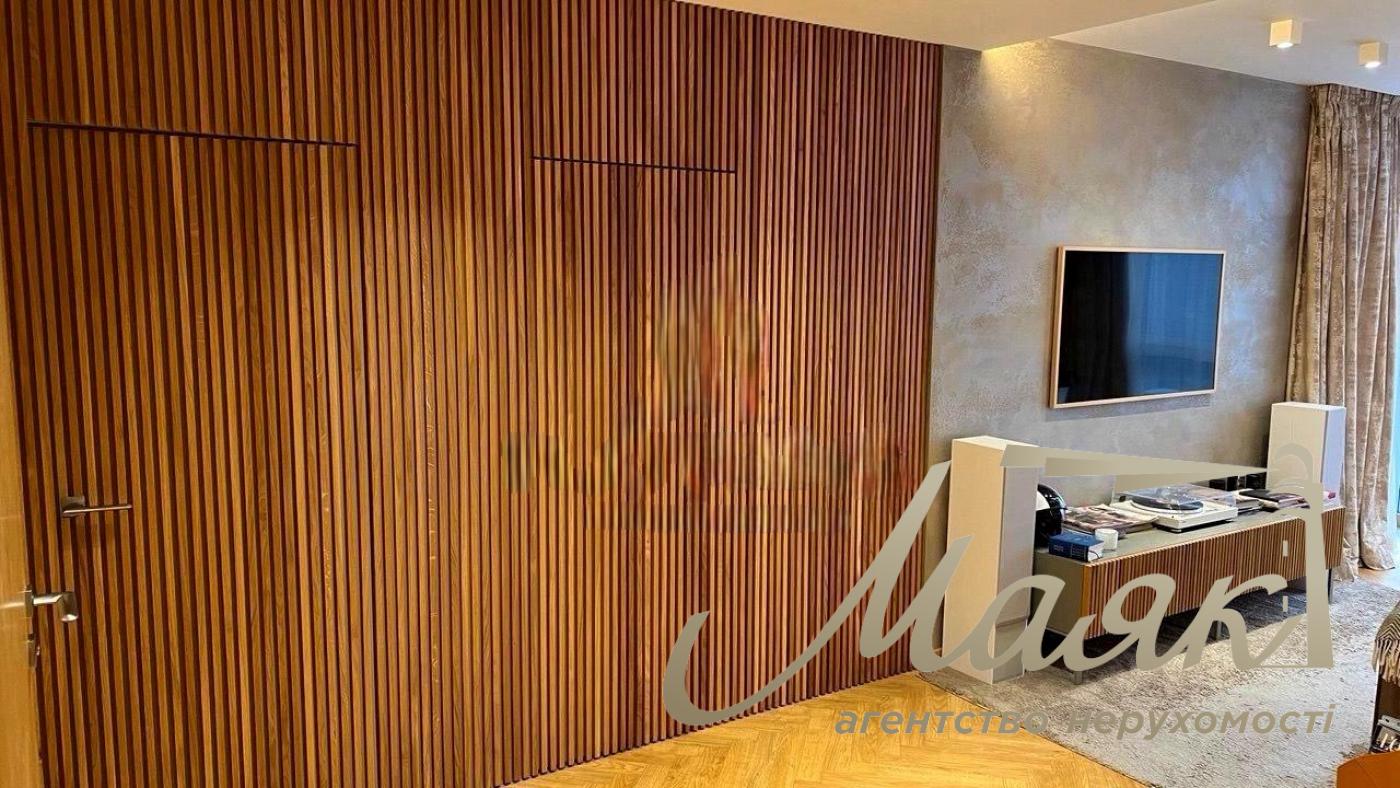 Продажа стильной 3-комнатной квартиры 83м2 на ул. Предславинская, 53, Киев (Печерский район). Панорамные виды.