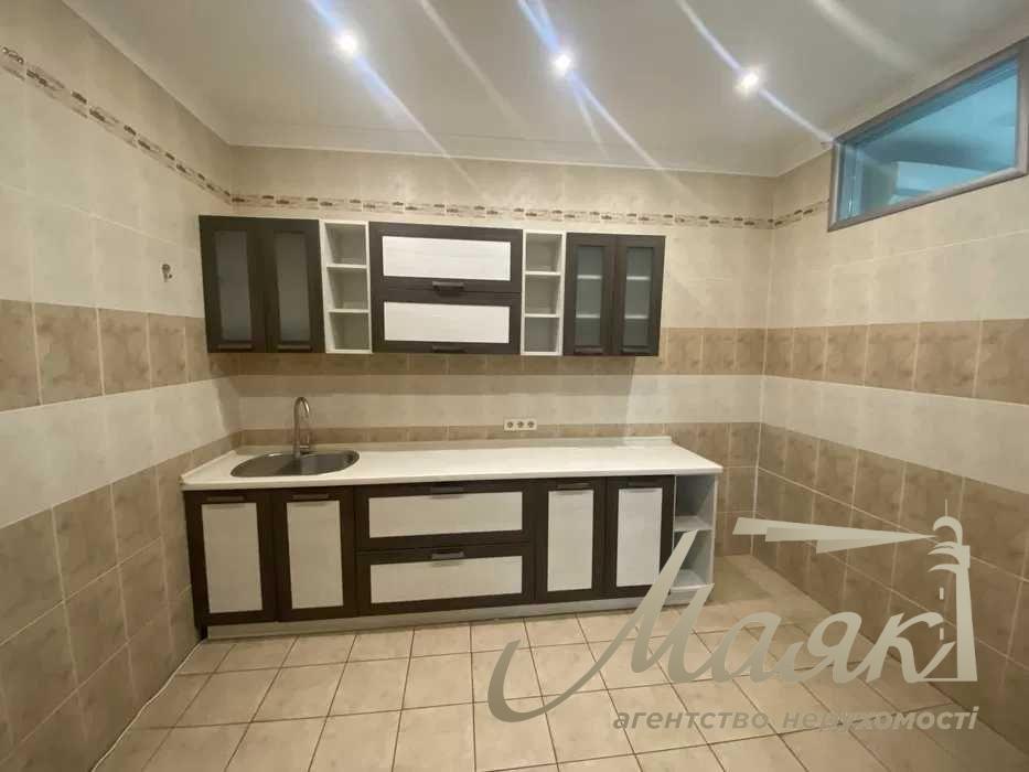 Furnished office for rent at 7 Klovsky Spusk, Pechersky District.