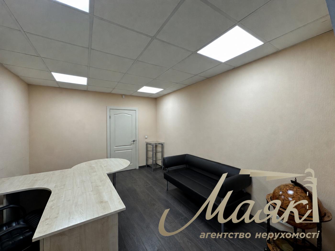 Оренда офісного приміщення (70 м²) на просп. Свободи, 17, Виноградар