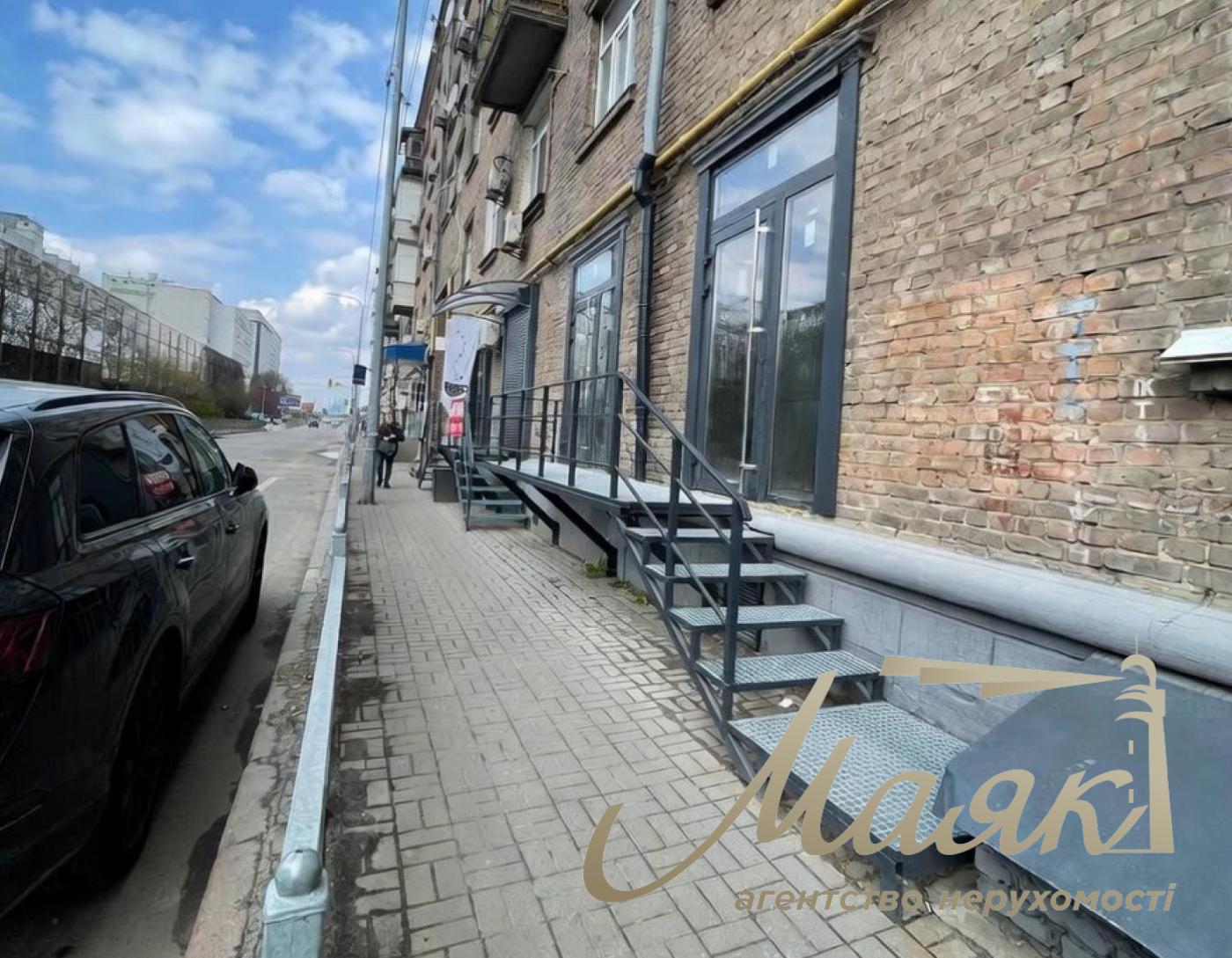 Оренда фасадного приміщення 80 м.кв. Полол, ст.м. Тараса Шевченка