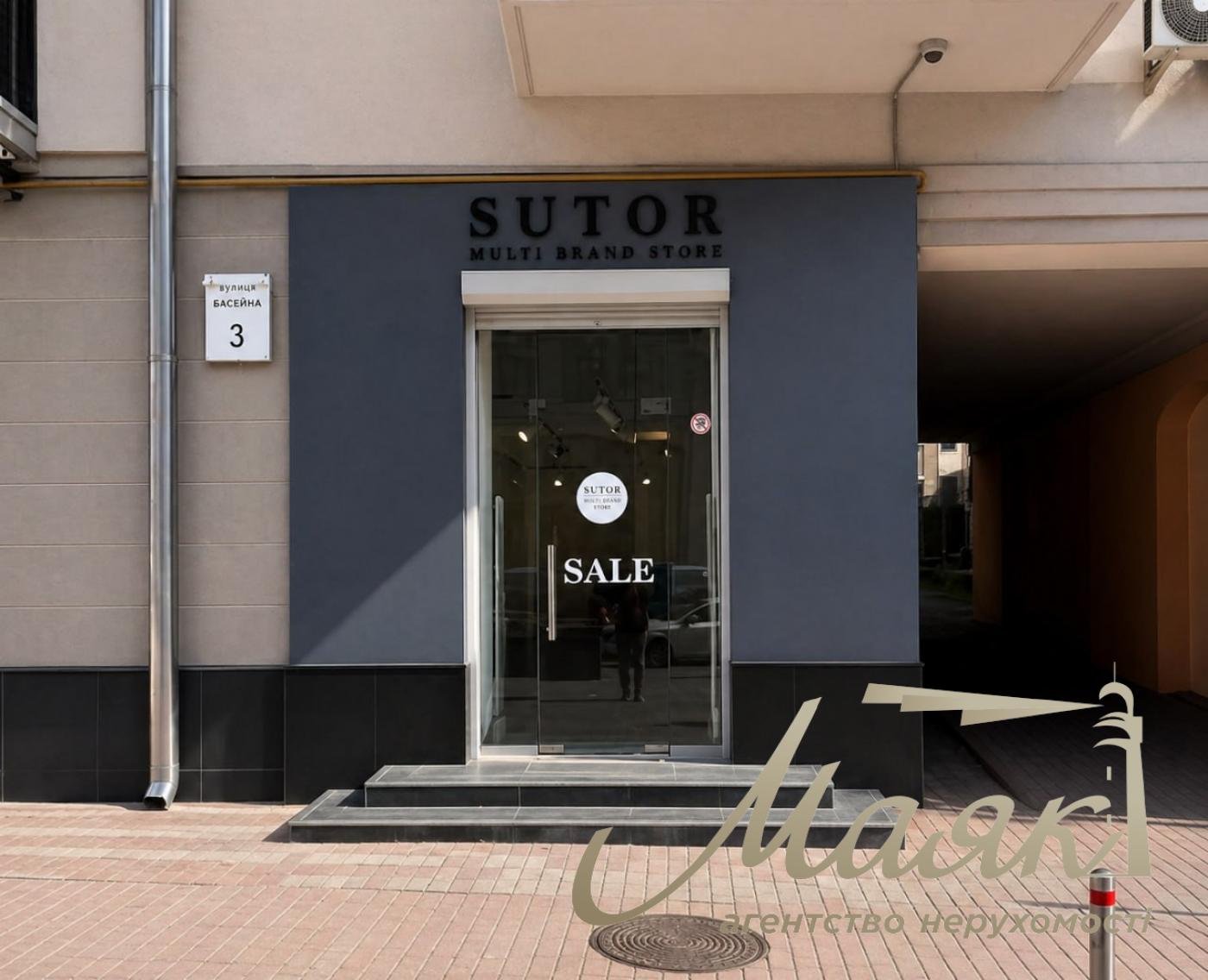 Продаж фасадного приміщення 43 м.кв. Печерський р-н, вул. Басейна