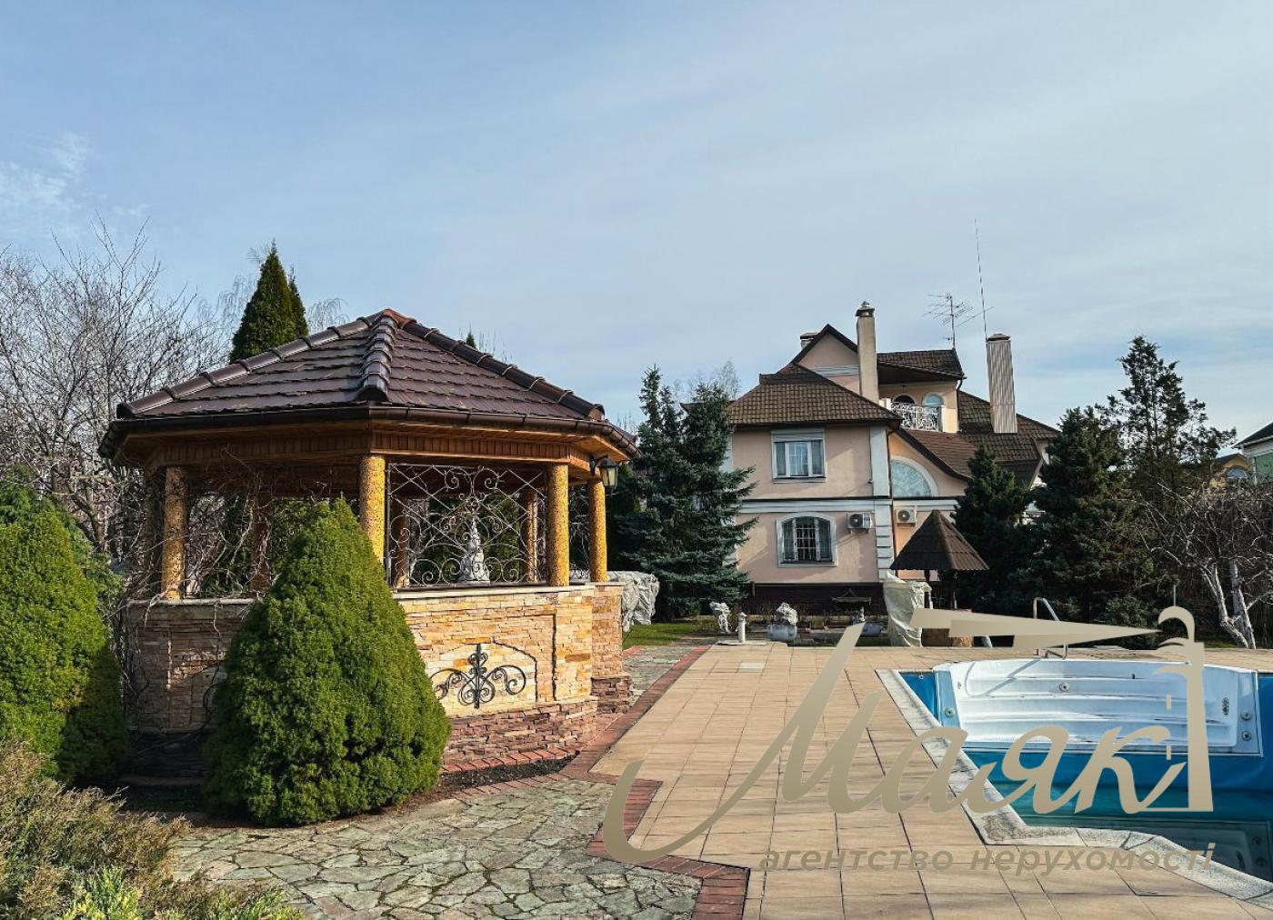 House for sale in Lesniki, Kyiv region, Lesniki village