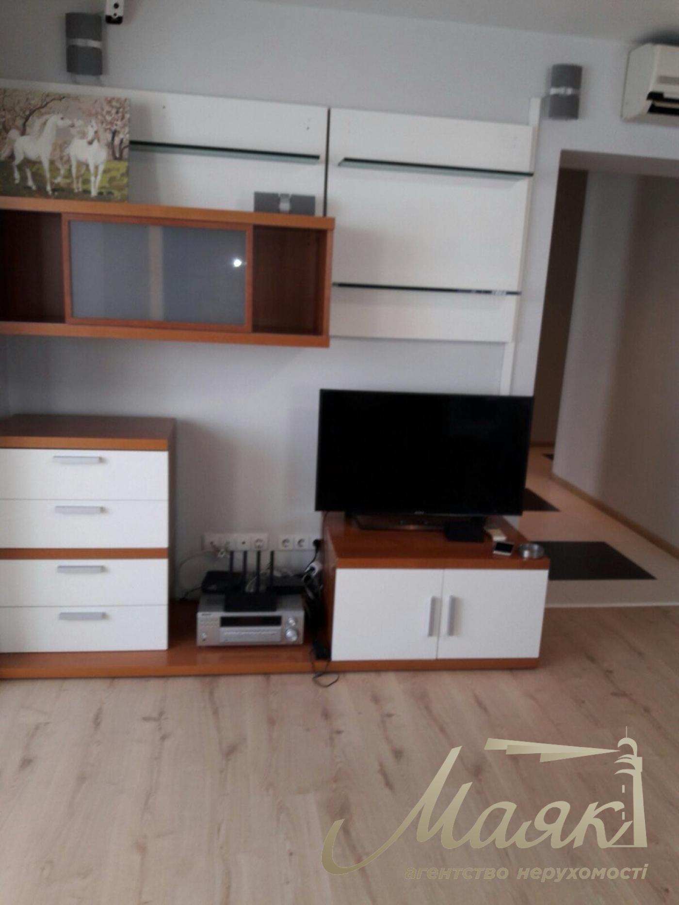 1-bedroom apartment for rent, 62 m², at 125A Antonovycha Street, Holosiivskyi District