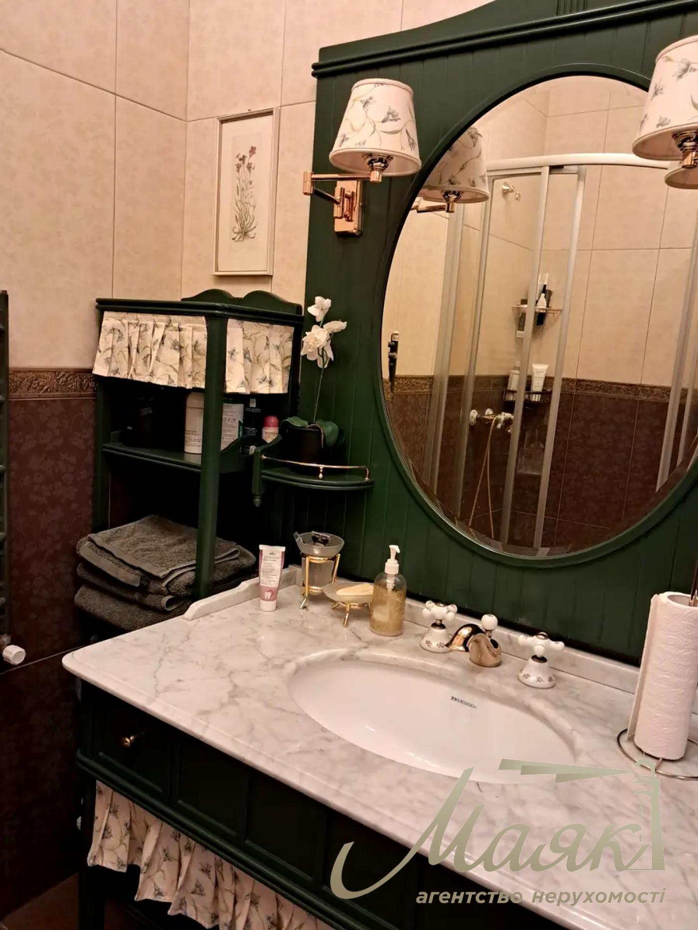 Оренда будинку/резиденції площею 420 м² у Старих Безрадичах, вул. Підгірна, перша здача, Обухівський напрямок, Київська область.
