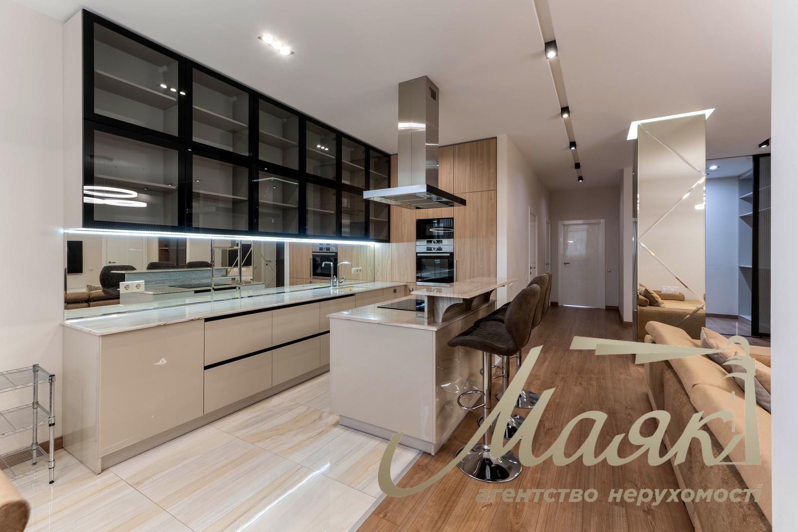 Оренда 4-х кімнатна квартира в ЖК Новопечерські Липки, Печерський район.