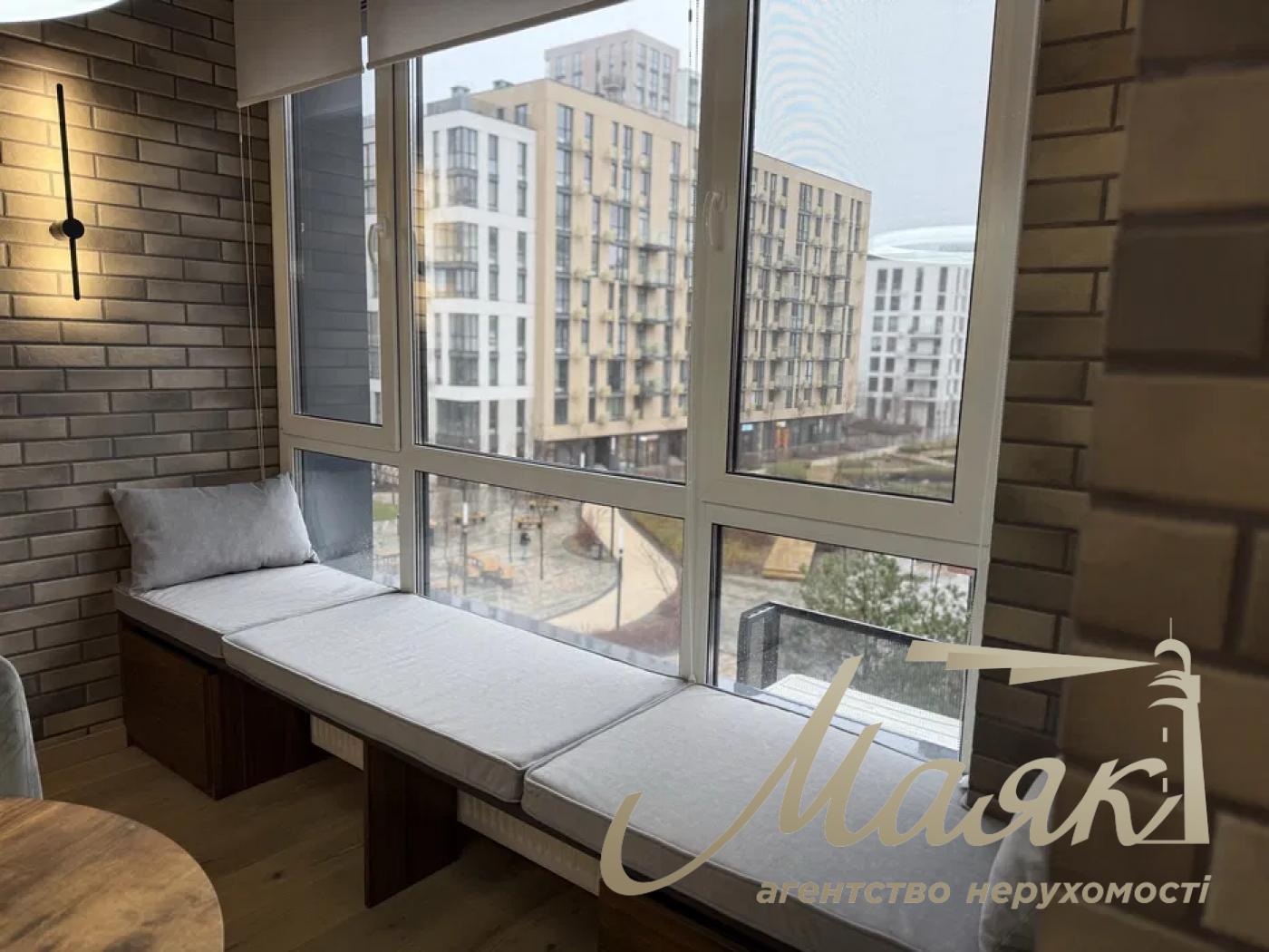 Spacious 2-bedroom apartment for rent in LCD "Fine Town"