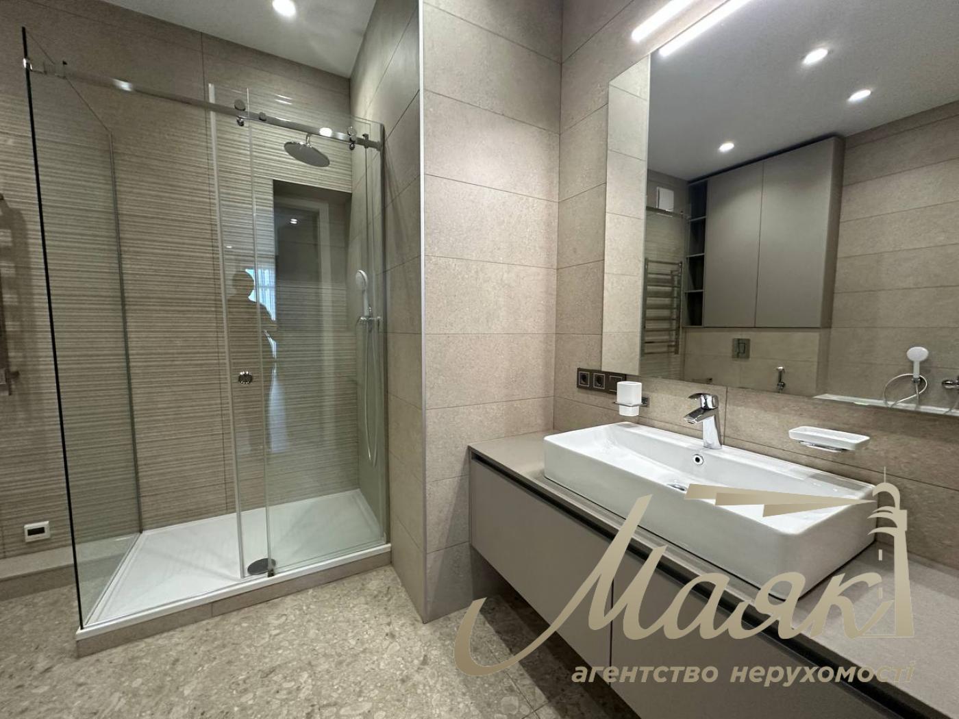 Оренда 2-кімнатної квартири площею 75 м² у ЖК «Atlantic Residences», вул. Антоновича, 118, «Палац України».