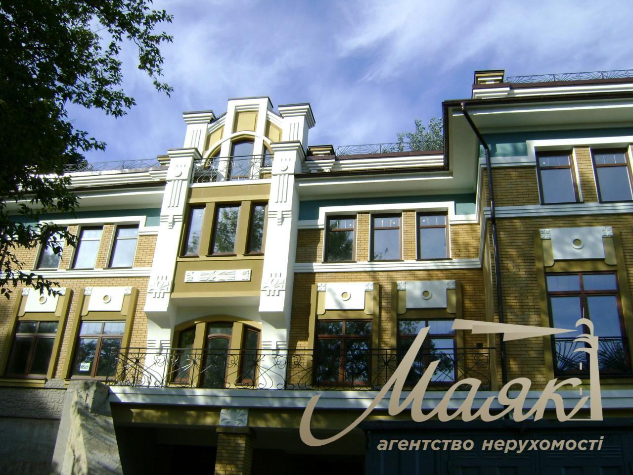 Sale Detached building Kiyanovsky per. 12 in Kyiv