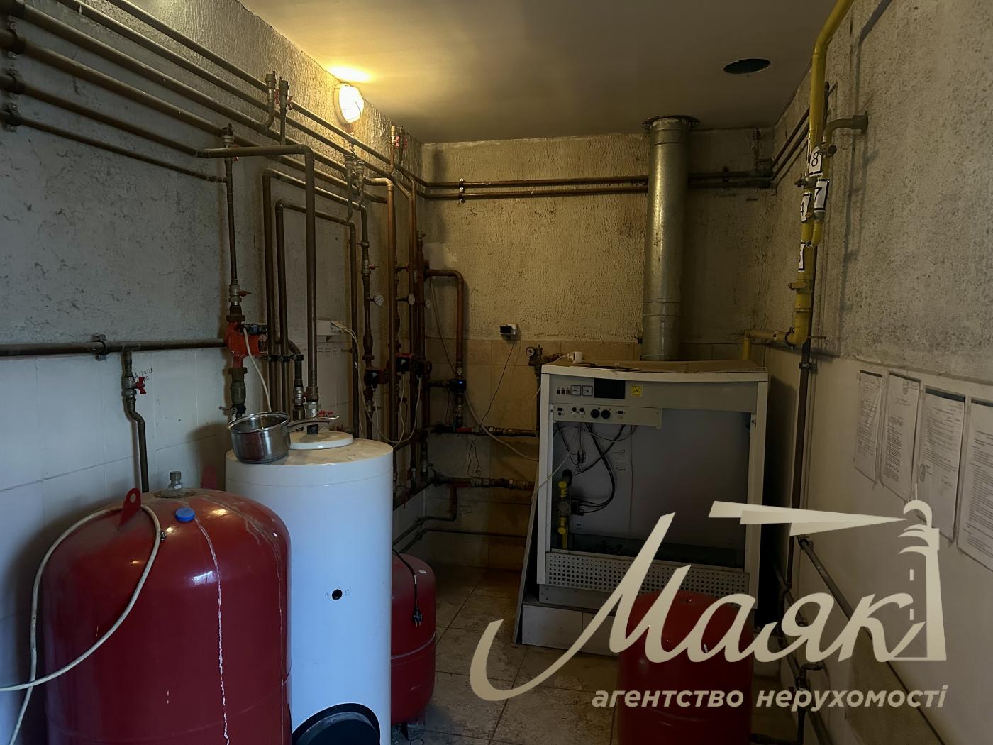 Rent a front building (656m2) on 7.5 hectares, Sadovaya street, with. Sofievskaya Borschagovka