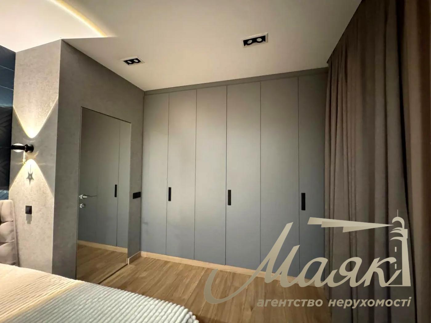 Аренда 3-комнатной квартиры в ЖК "New York concept house", Центр