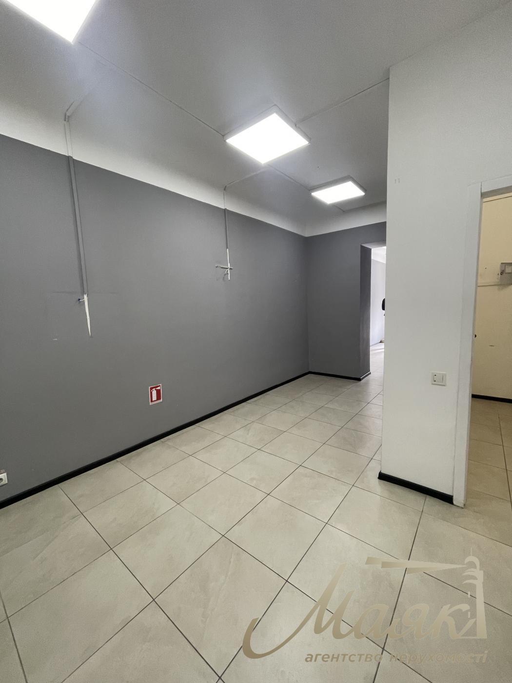 Аренда фасадного помещения 40,3 м.кв. Подол