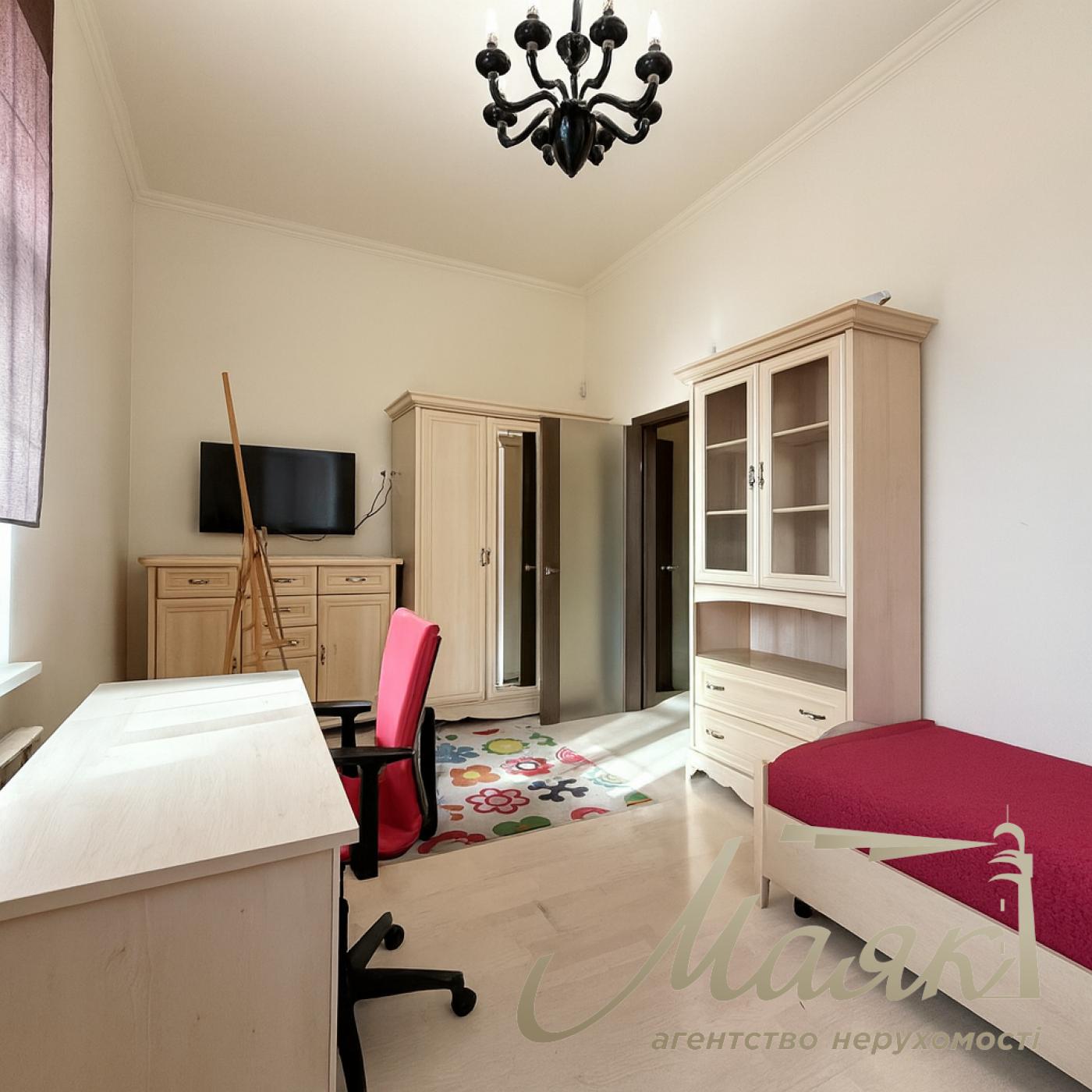 Оренда 4х-кімнатної квартири 200 м² у самому серці Києва - вул. Рейтарська, 5, Шевченківський район.