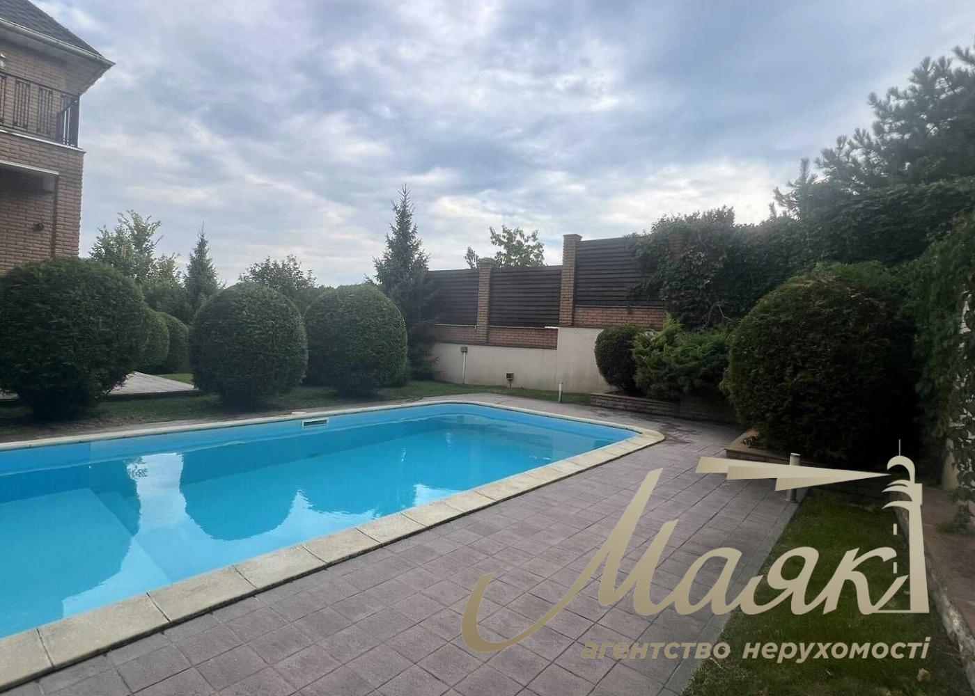 Оренда 2х-поверхового будинку 320м2 з басейном в Лісниках, Поруч з КМ "Зелений гай", 15 соток. Обухівський район, Київська область