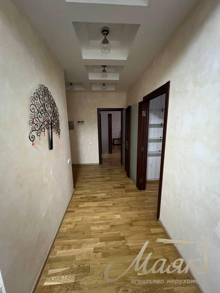 Оренда 4-кімнатної квартири, стм. Печерська, Печерськ, Київ