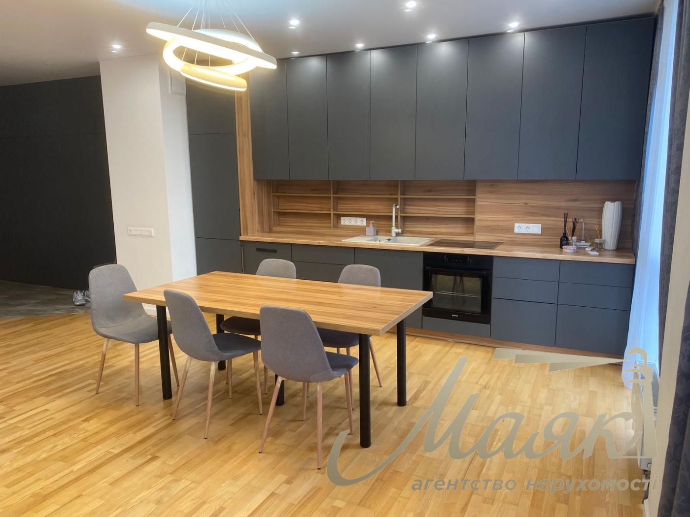 Аренда 3-комнатной квартиры 80м2 ЖК Французский Квартал 2 ул. Предславинская 53