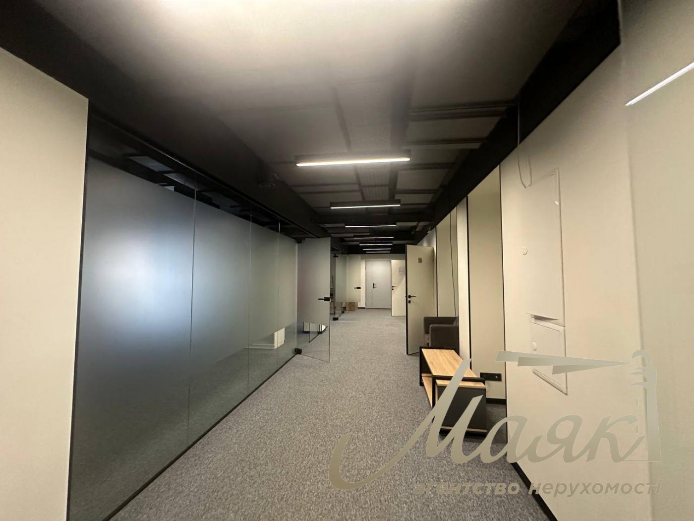 1,132 m² Office Space for Rent in the Business Center at 18/7 Almazova Street, Pechersk