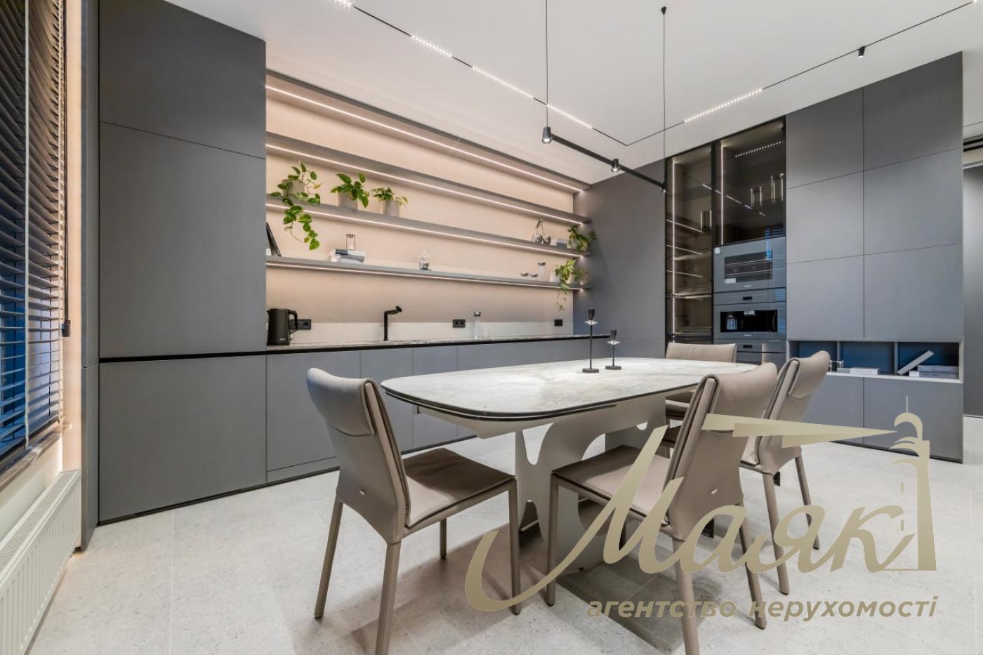 Продаж 3-кімнатної квартири 103м2 у ЖК "Новопечерські Липки", Драгомирова/Верхогляда 17Б, Печерськ, дизайнерський ремонт