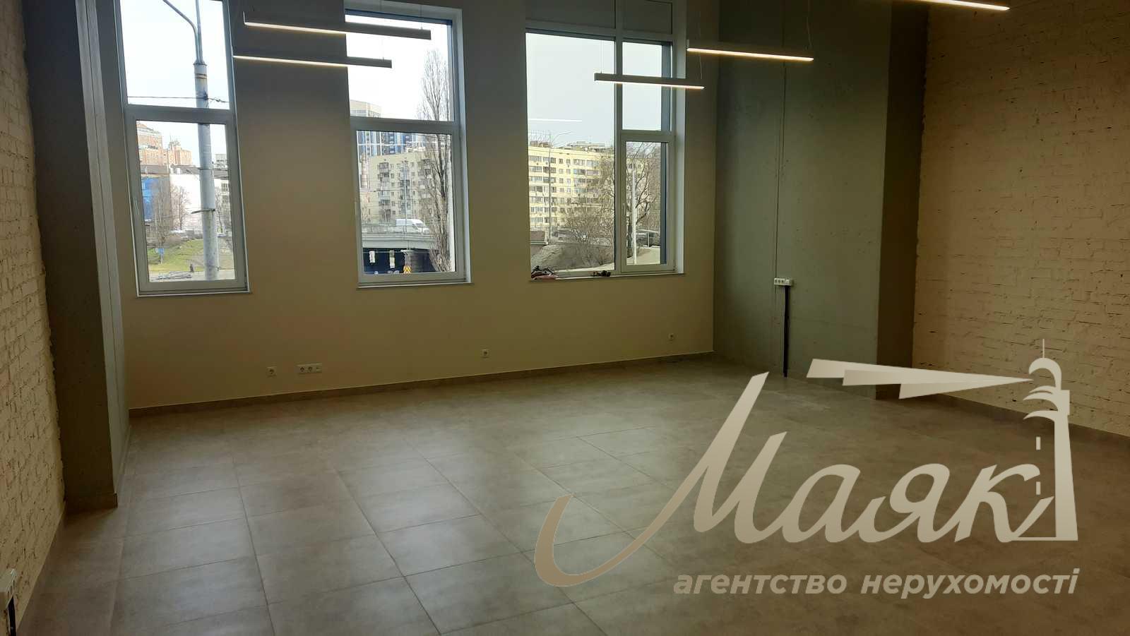 Продаж офісу площею 57,2 м² у ЖК «Manhattan City»