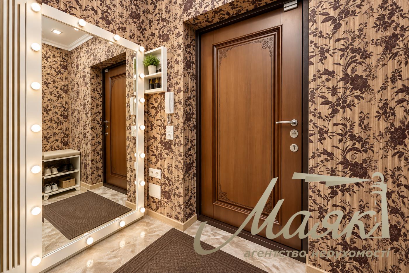 Продажа 4х-комнатной квартиры 118.6м2 в ЖК Подол Град, ул. Дегтярная 19, Подол, Киев