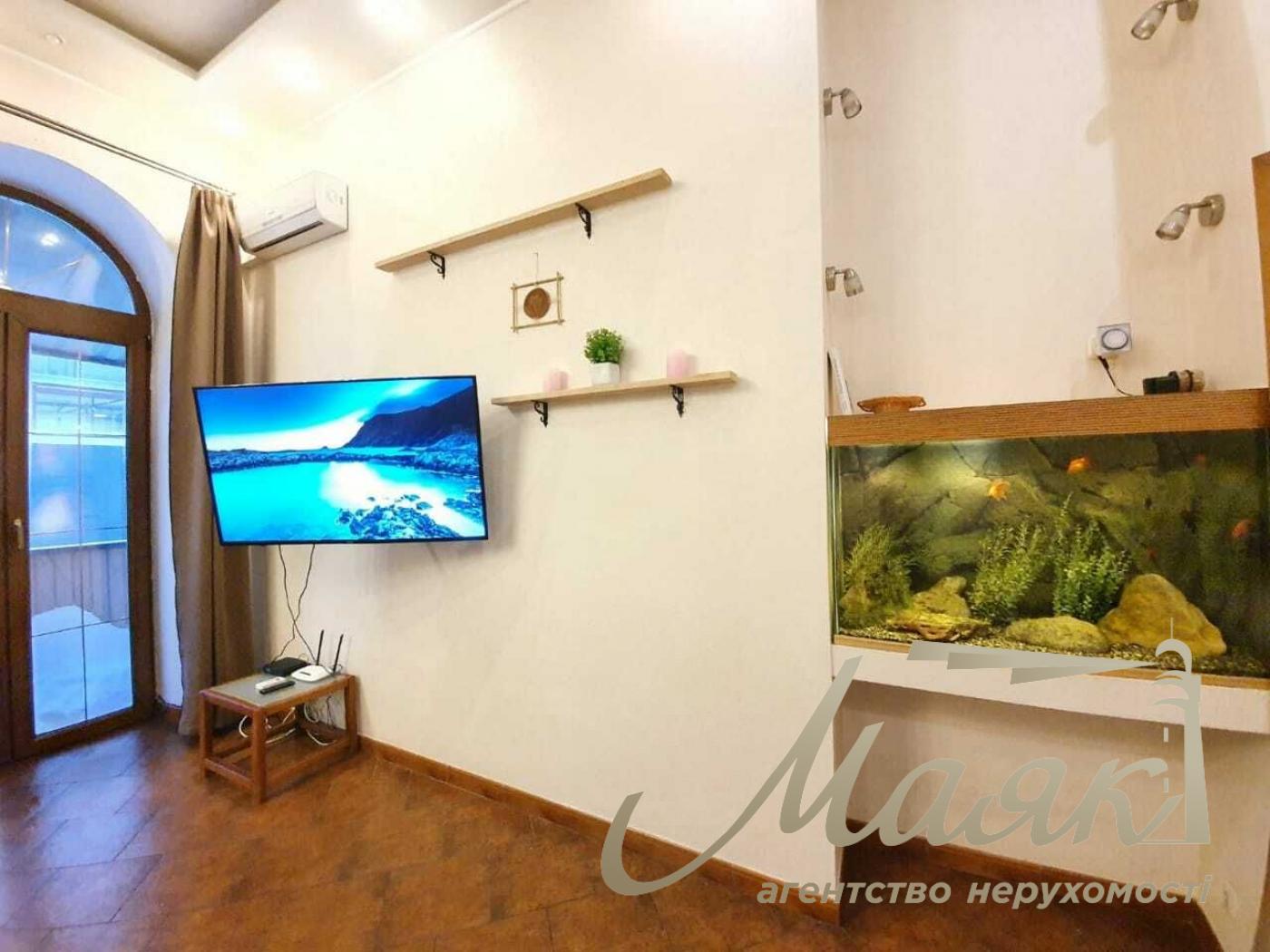 Rent 2-bedroom apartment Esplanadnaya str., Bessarabka