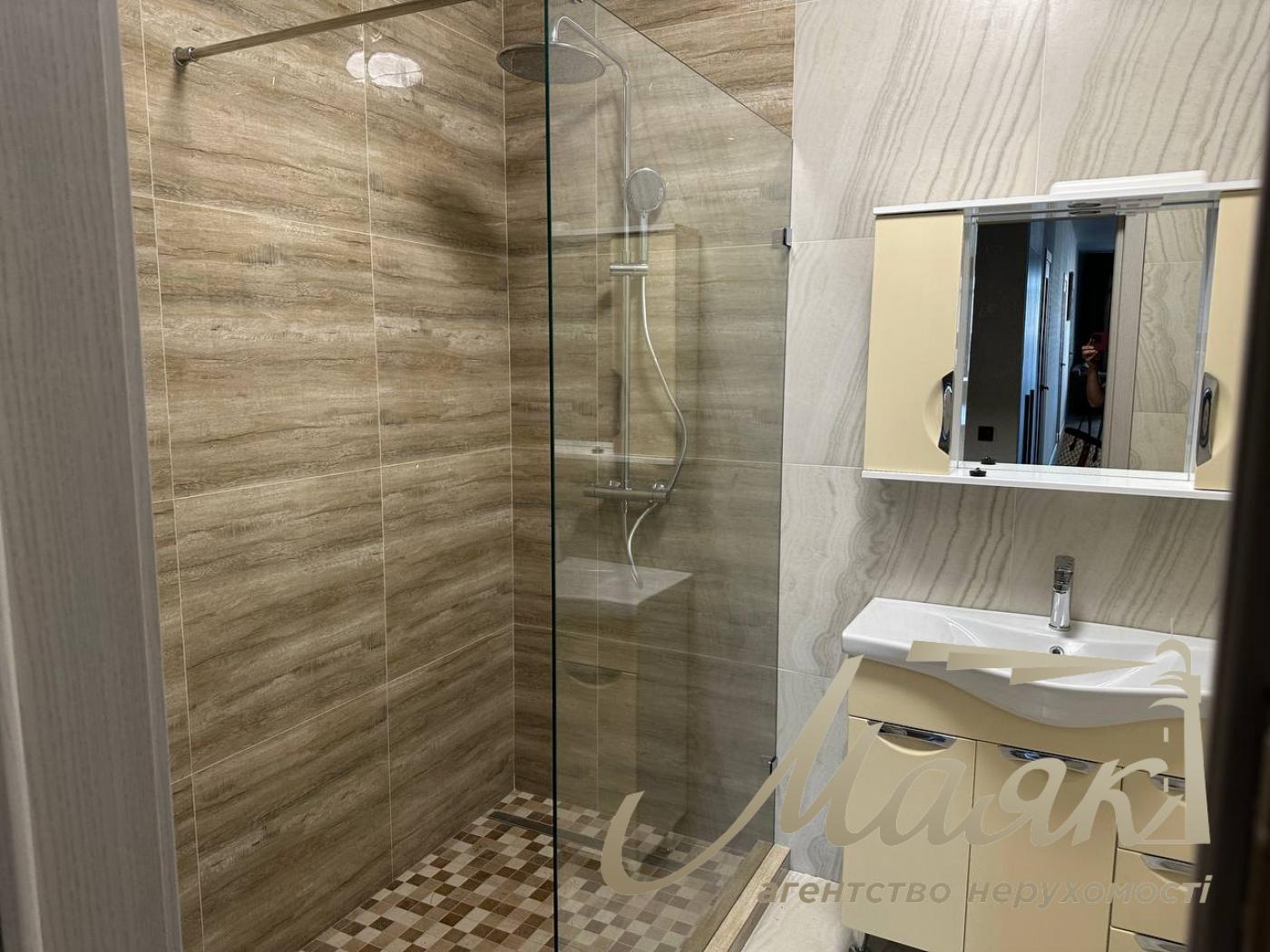 Оренда одноповерхового будинку 160м2 у Києві з повною автономією