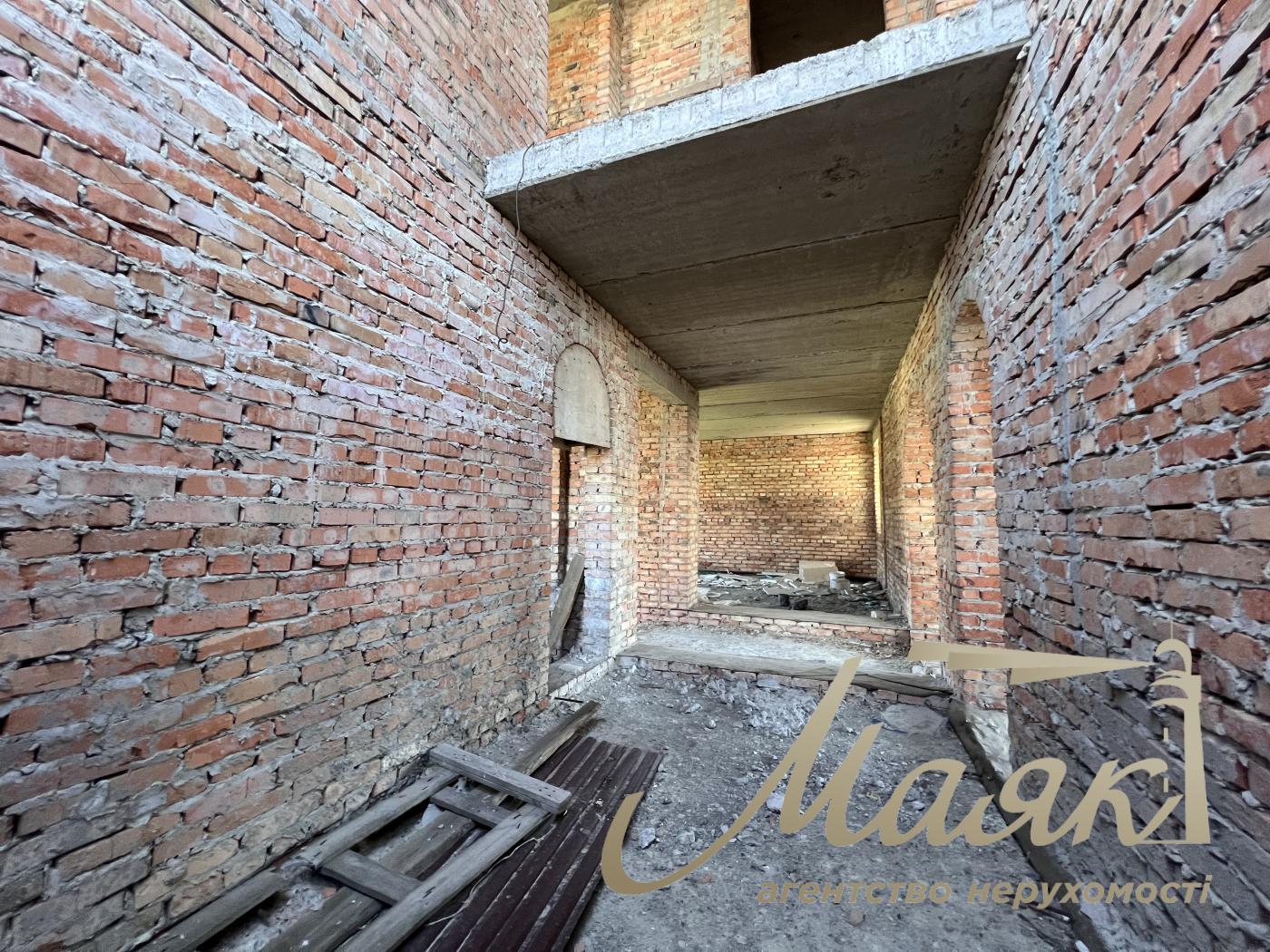 Продажа 2х этажного дома 220м2 в с. Кременище, ул. Грушевского, Киево-Святошинский район, Киевская область.