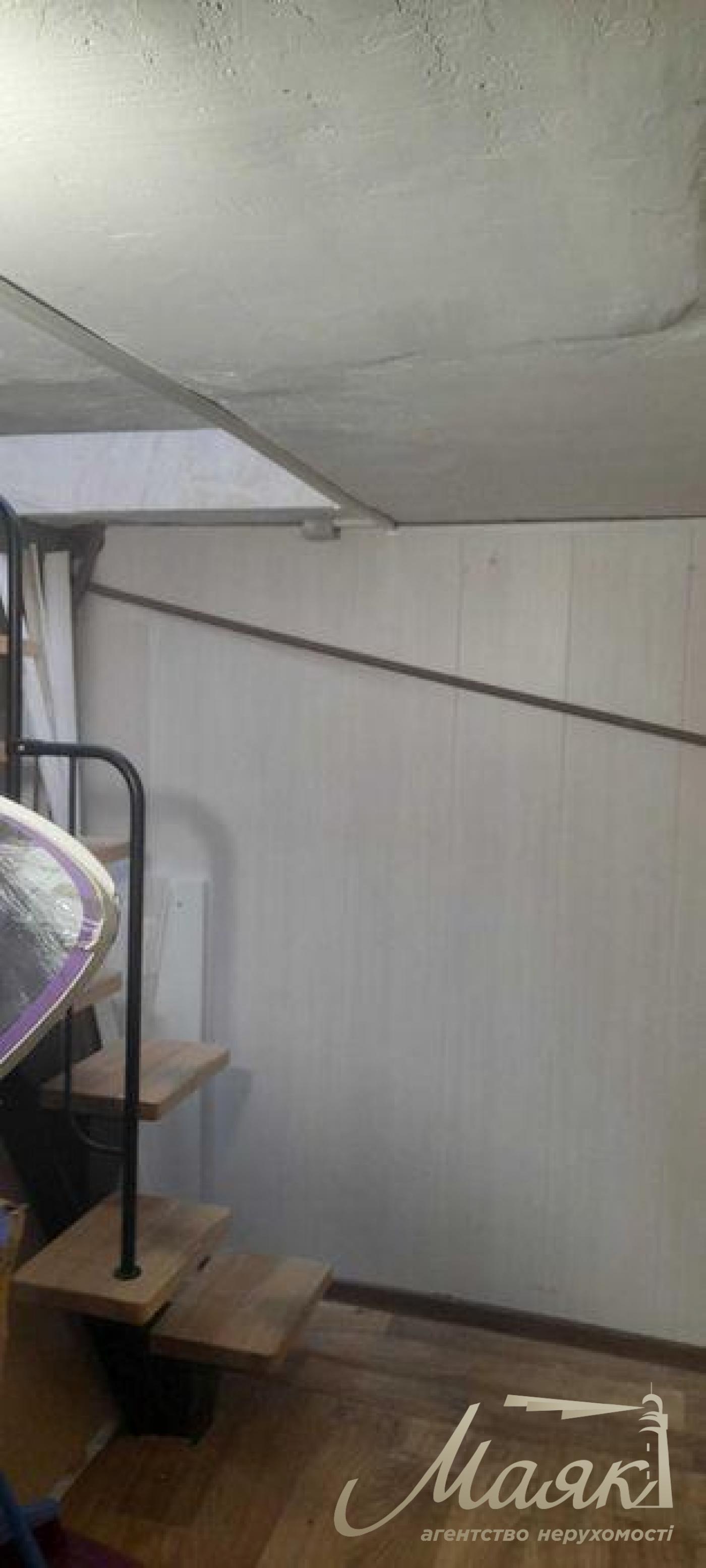 Оренда фасадного приміщення улю Фізкультури, Печерськ