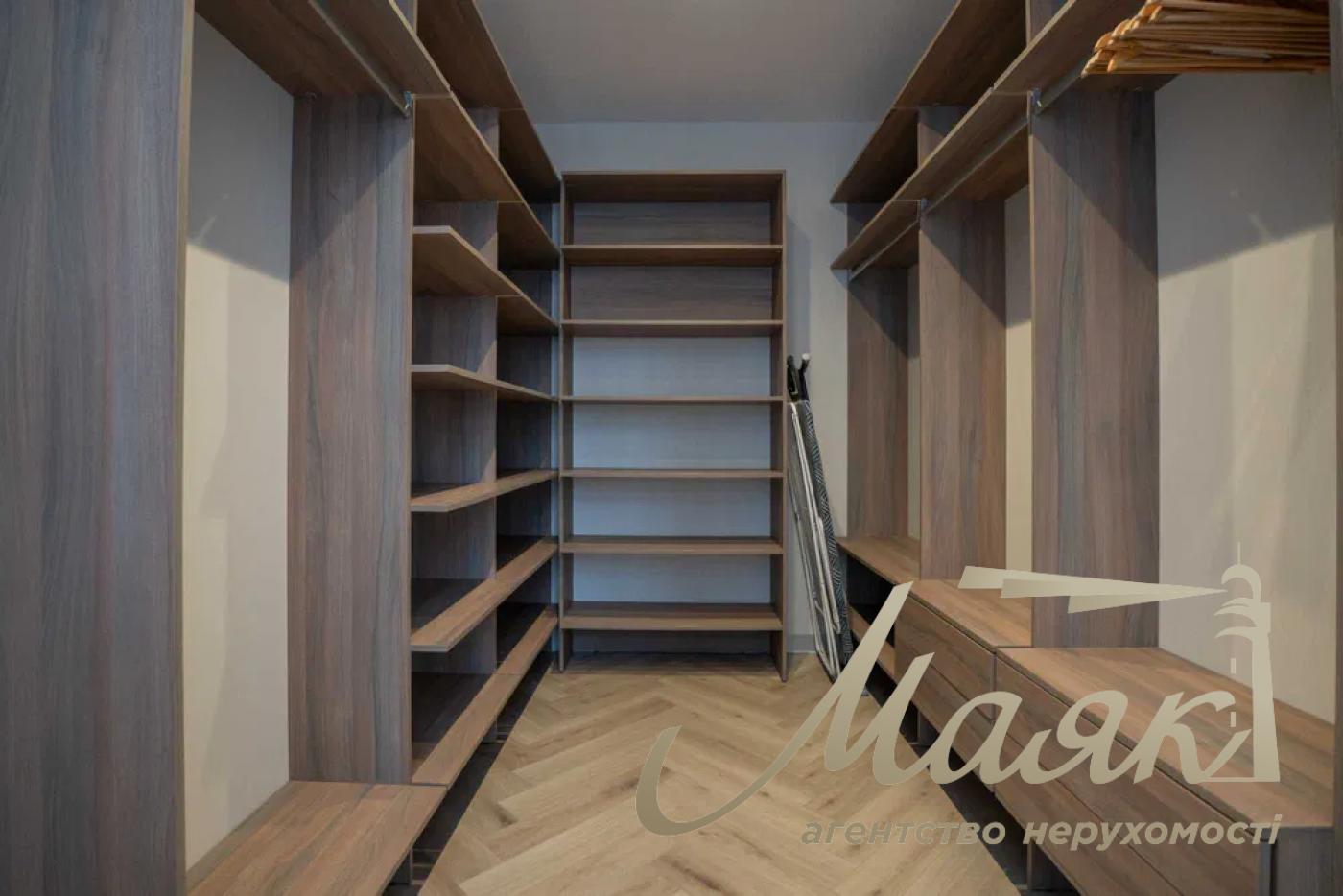Rent 3-bedroom apartment in LCD Novopecherskie Lipki, 105 m², Pecherskiy district, Andriy Verkhoglyada (Dragomirov), 17-B., Kyiv