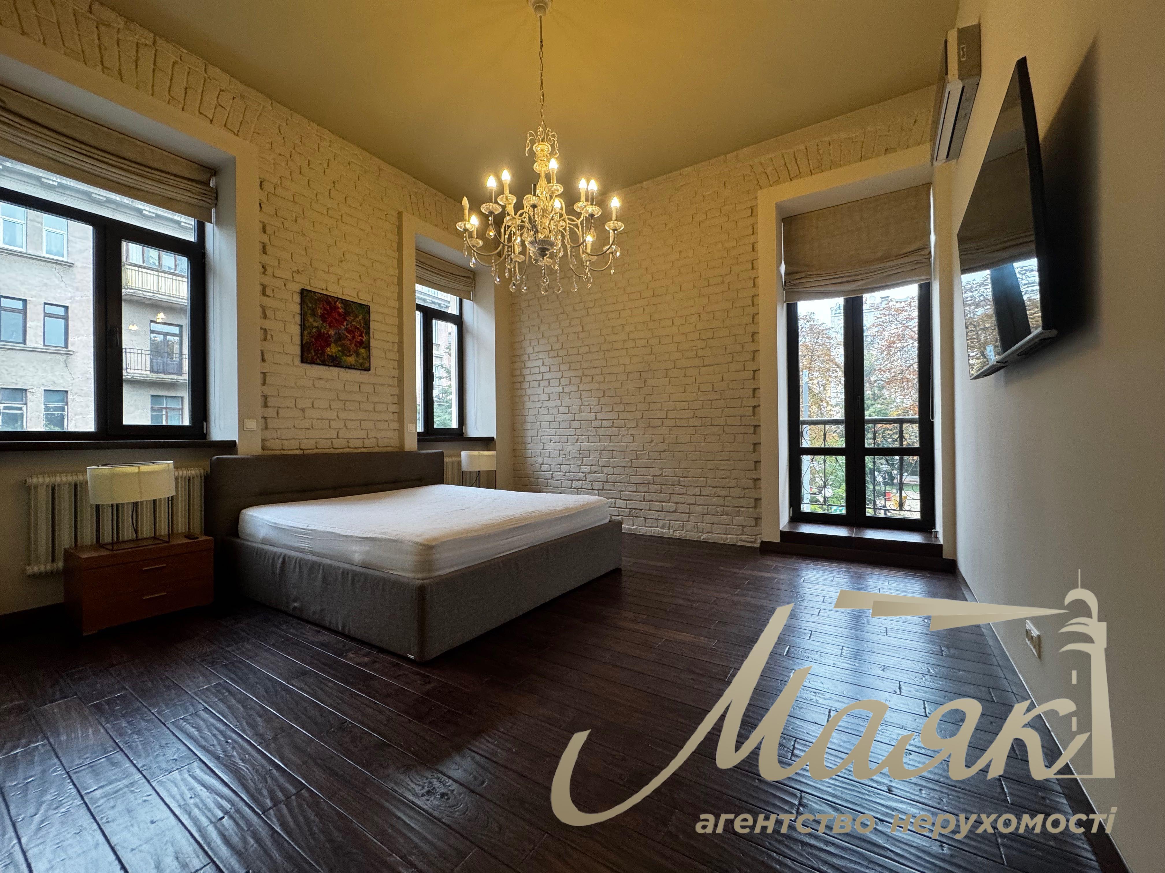 Продажа 3-комнатных апартаментов, 76 м², ул. Лысенко, 1, район Золотые Ворота, Киев