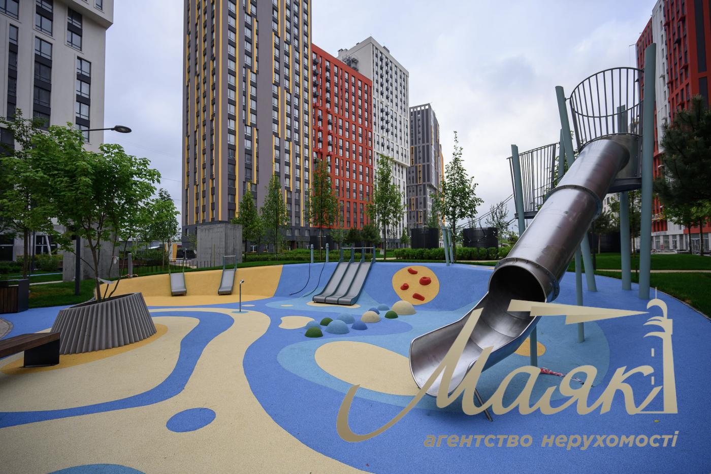 35.4 m² apartment with a view for sale in the Svitlo Park residential complex; the building is completed; courtyard view; Vydubychi Metro Station; Holosiivskyi District