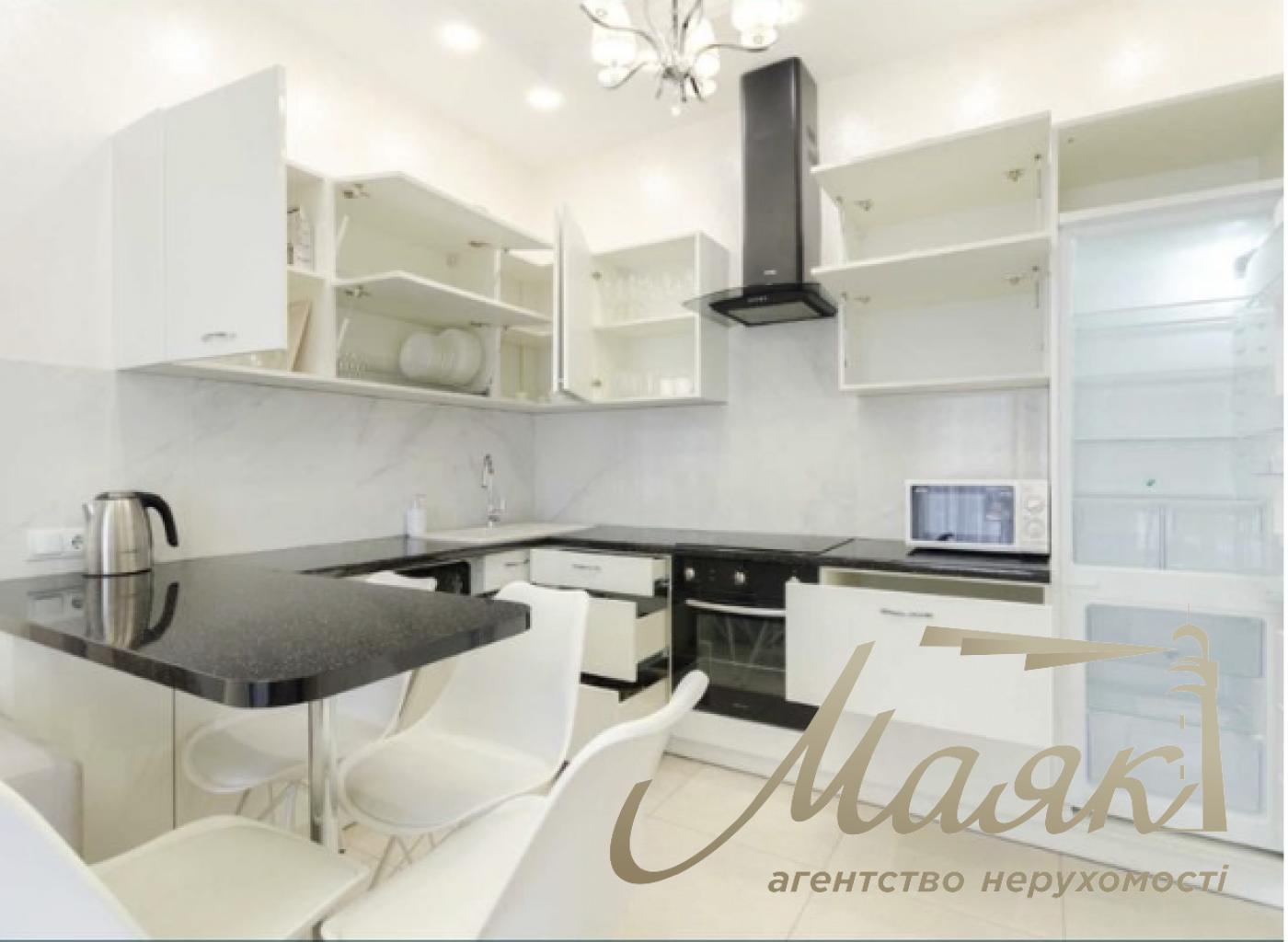 Rent 1-bedroom apartment 45.4m2 in Central Park Residential Complex, 7 John McCain St., Pecherskiy district. Center, Kiev.