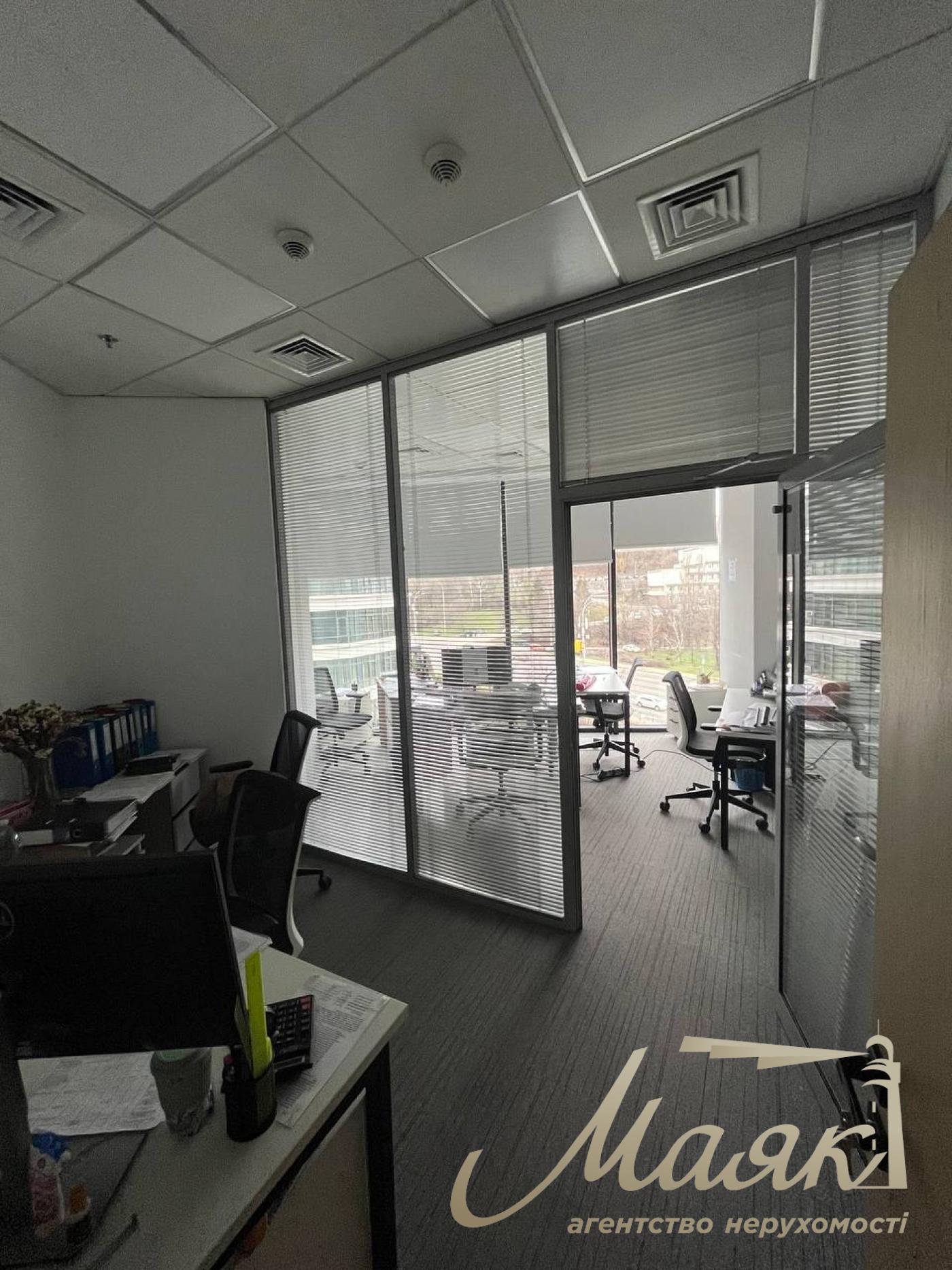 Furnished office for rent 244 sq.m. in BC IQ on Bolsunovskaya str.