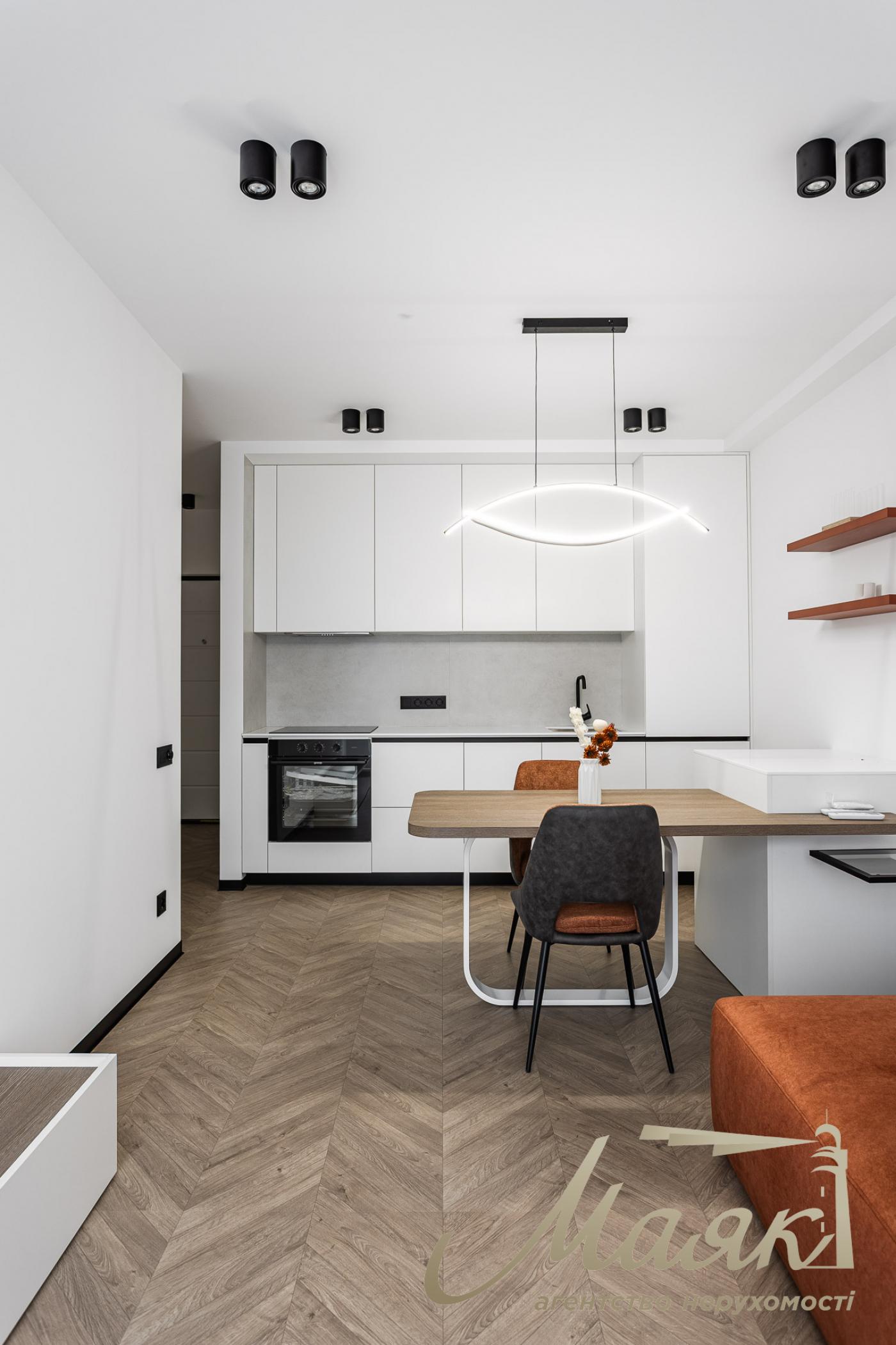 Rent 2-bedroom apartment in LCD New England