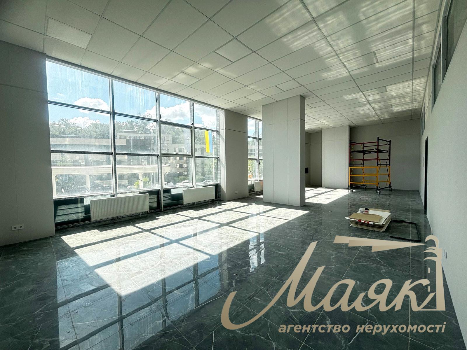 Оренда офісного приміщення (252 м²) у ЖК «Podil Plaza», на вул. Глибочицькій, 73