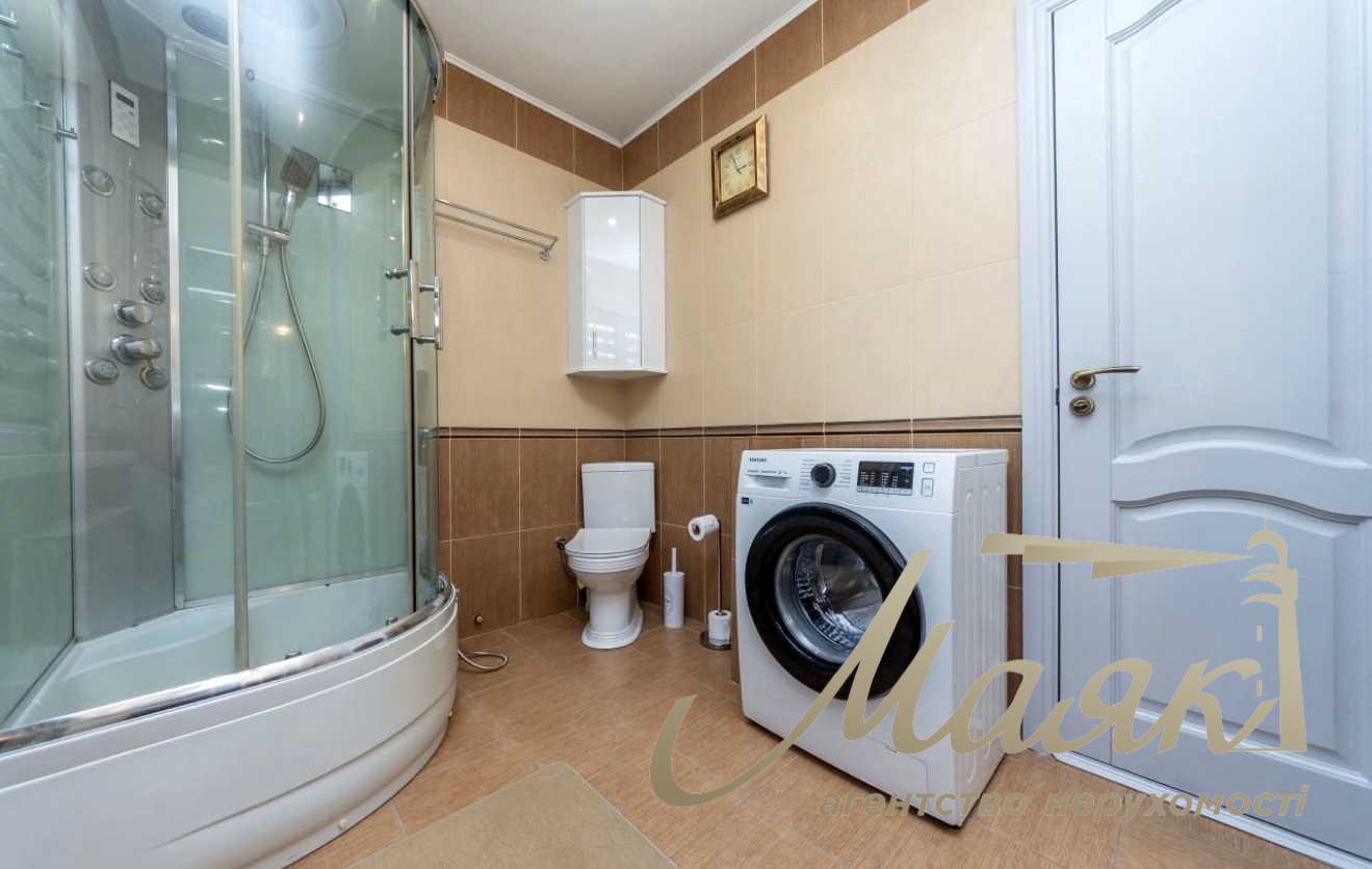 Оренда 2-поверхового будинку площею 128 м² поблизу Дніпра та Мінстерського озера, Оболонський район, Київ