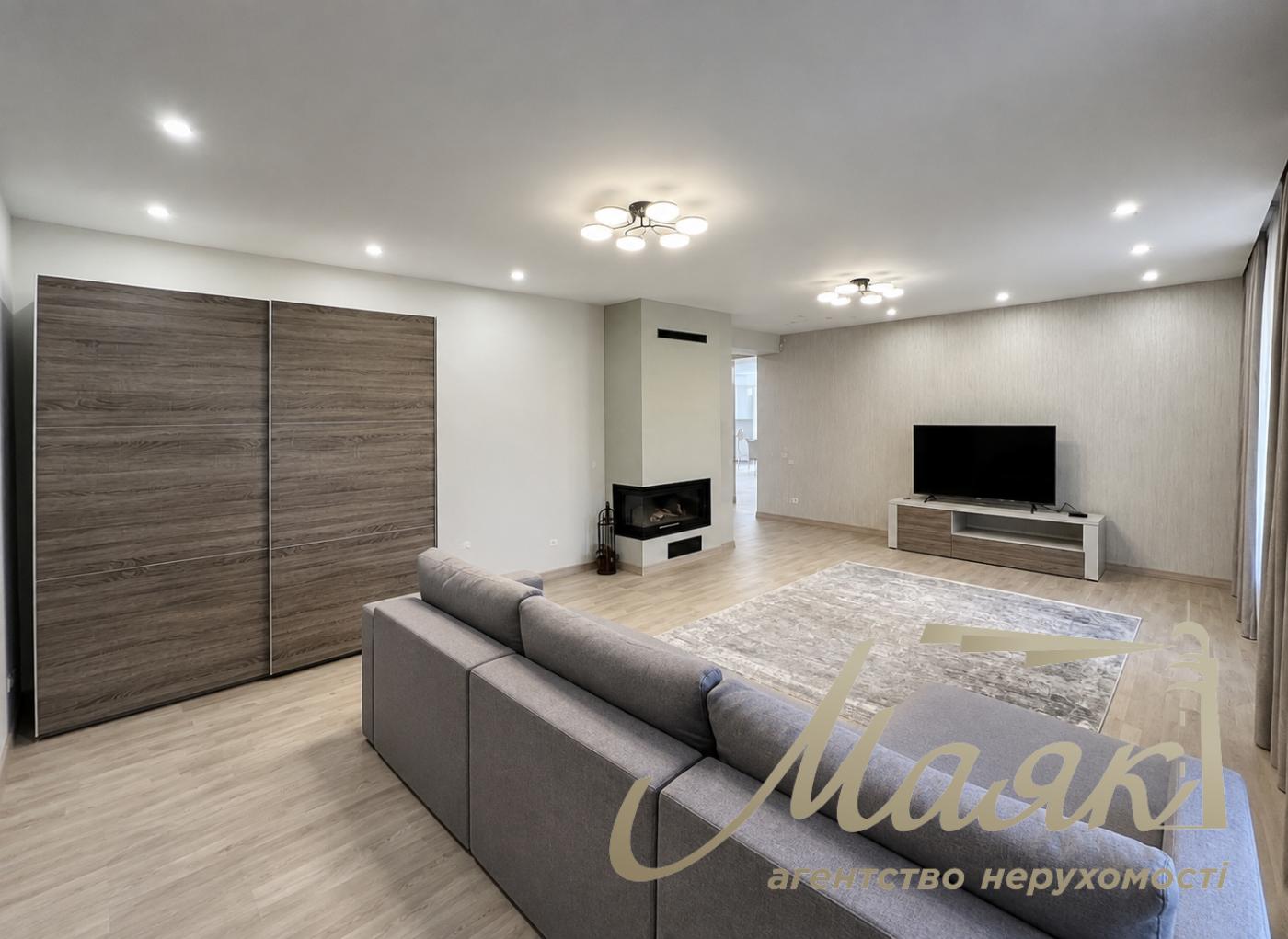 Оренда будинку площею 260 м² у житловому комплексі «Маєток», с. Іванковичі, 12 соток, генератор