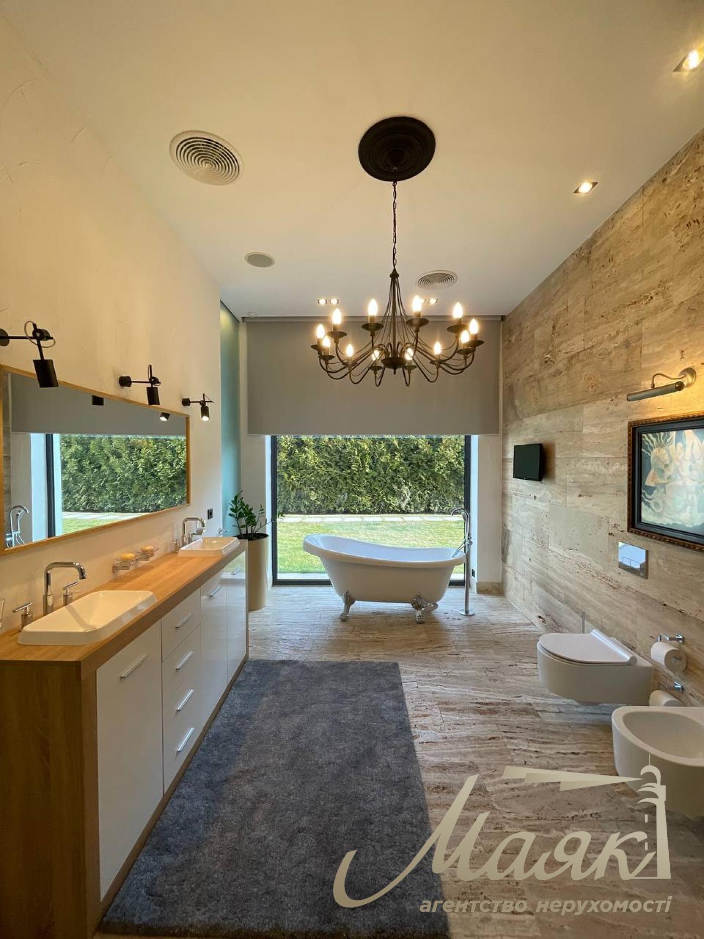 Оренда будинку Лісники- 200 м2 у котеджному містечку Хутір Ясний, з виходом на озеро, 10 соток