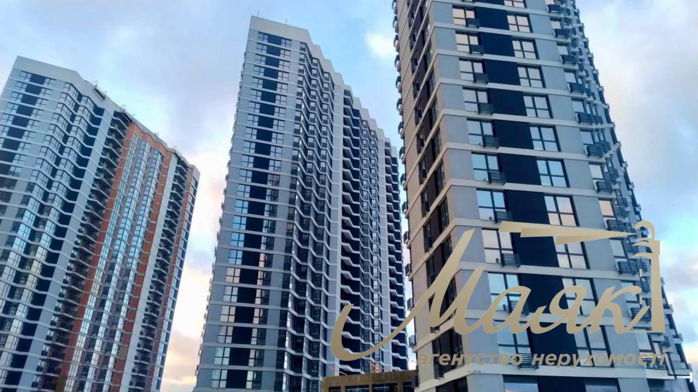 Продаж фасадного комерційного приміщення площею 94 м² у ЖК «Зарічний»