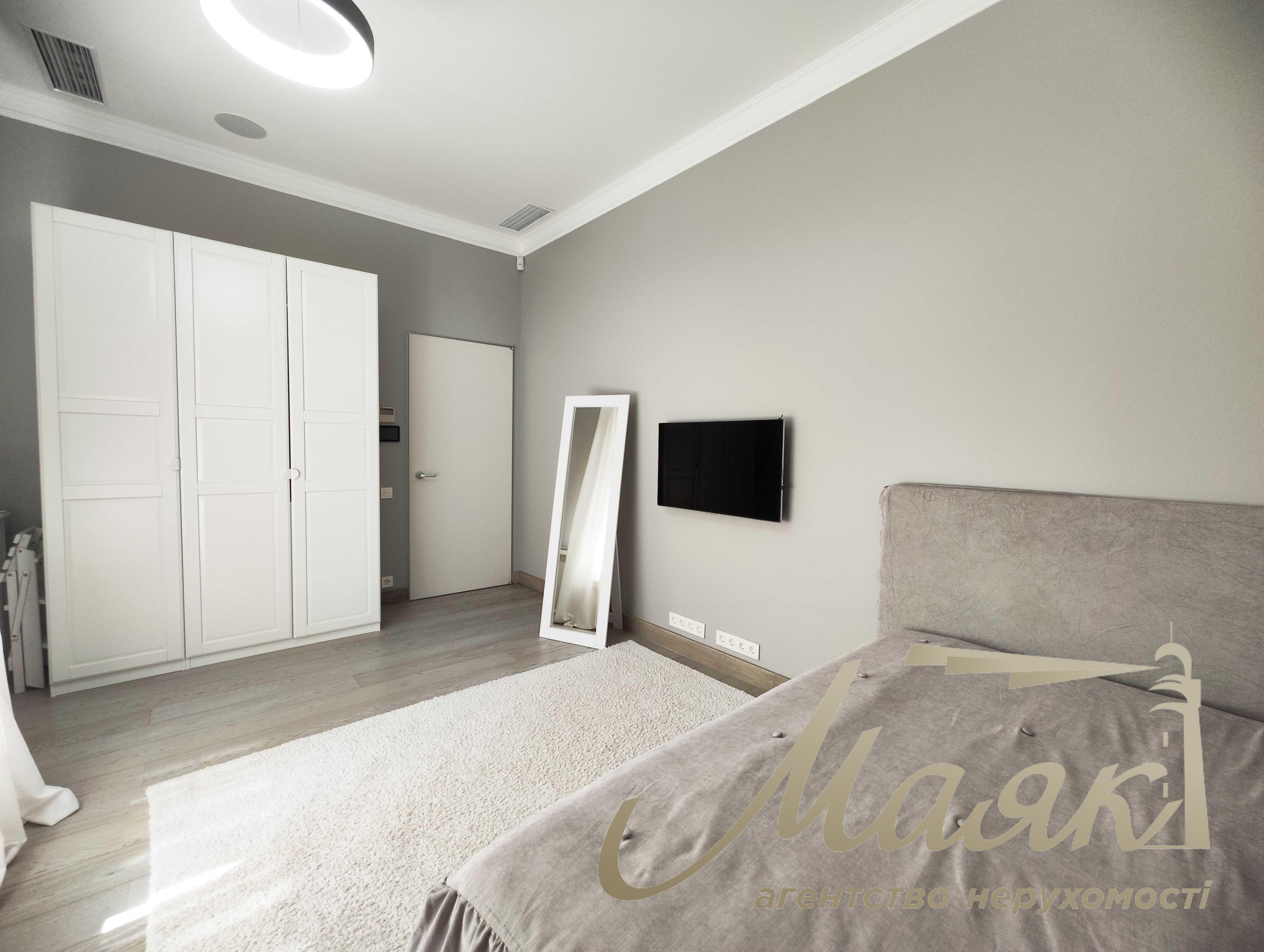 Оренда сучасного будинку площею 250 м² з басейном у с. Тарасівка/Безрадичі, Обухівський напрямок, Київська область.